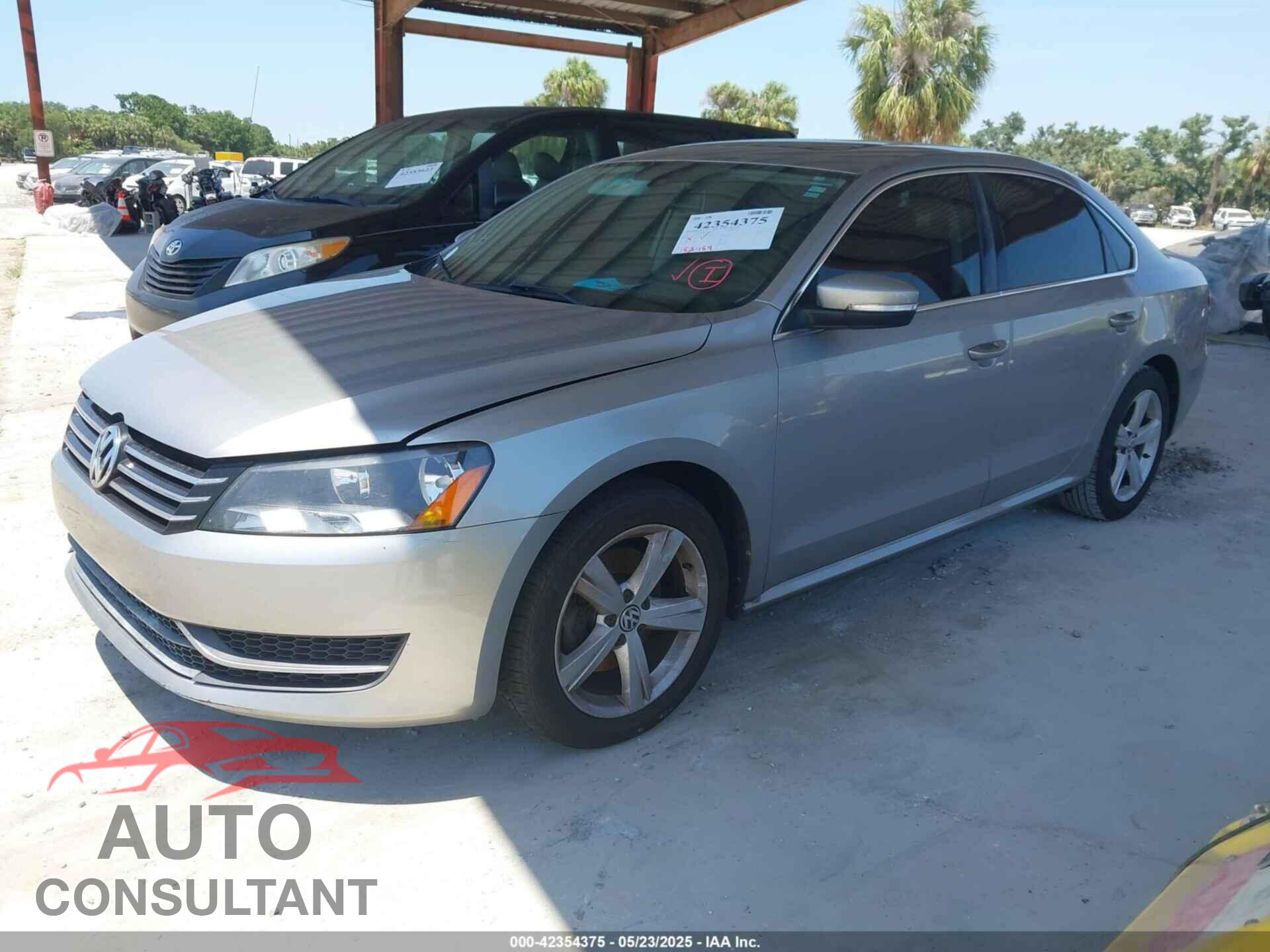VOLKSWAGEN PASSAT 2013 - 1VWBH7A35DC021818