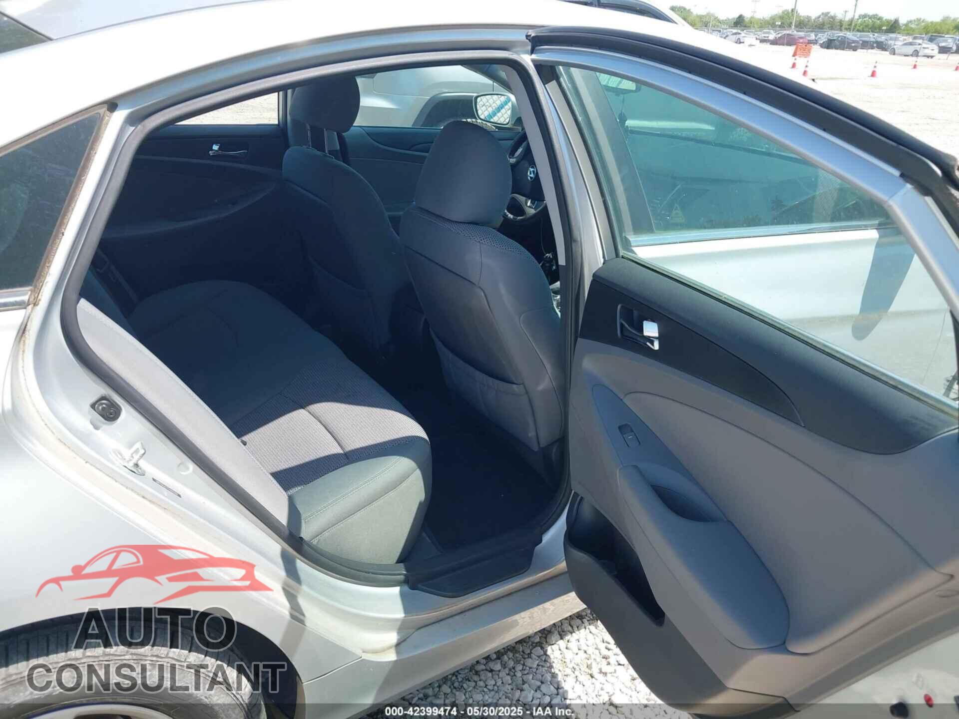 HYUNDAI SONATA 2012 - 5NPEB4AC7CH409460