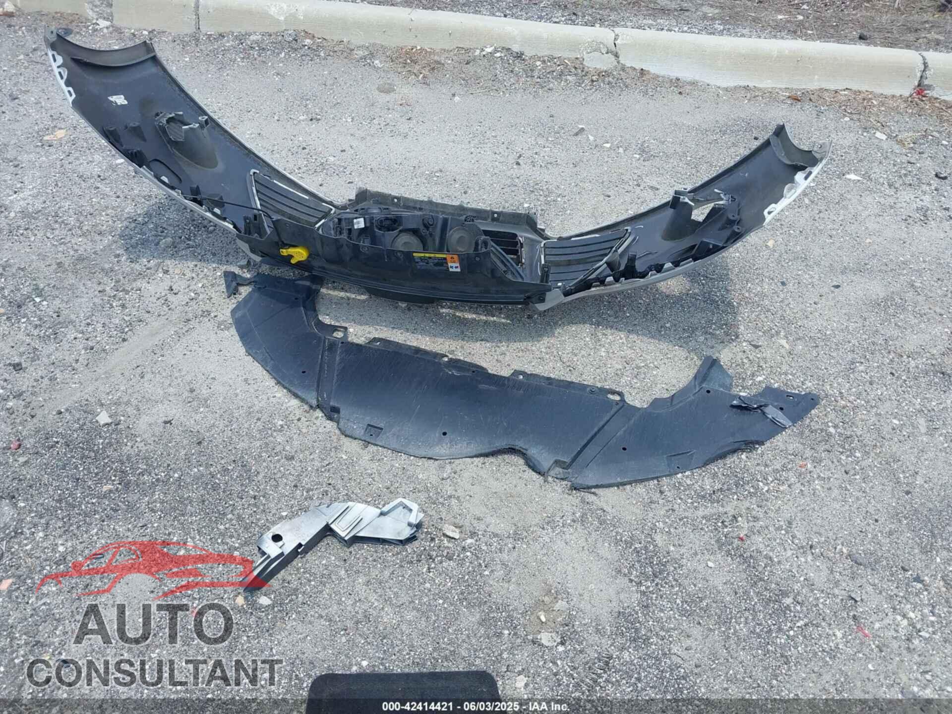 FORD FOCUS 2014 - 1FADP3F2XEL204016
