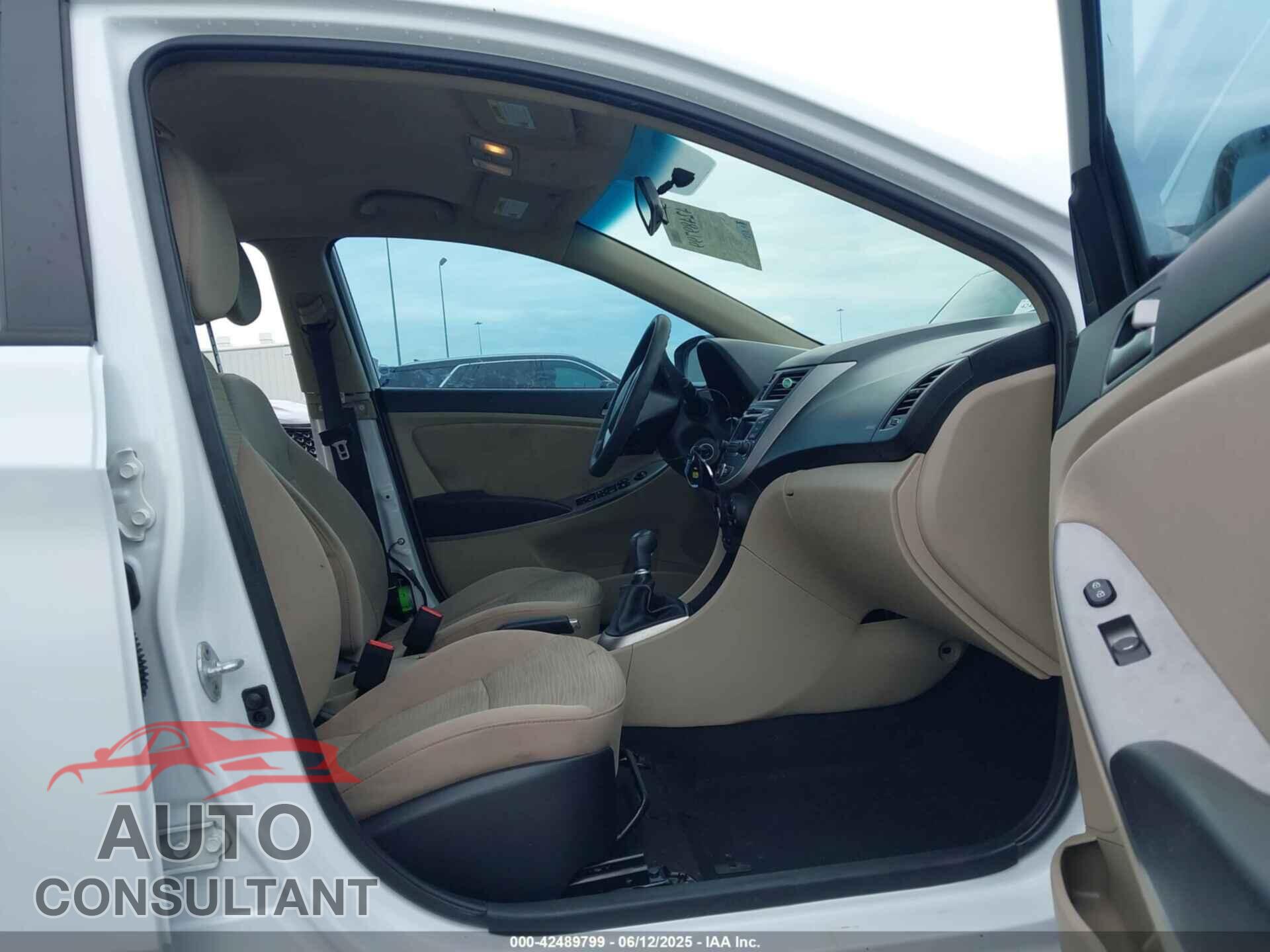 HYUNDAI ACCENT 2017 - KMHCT4AE6HU345104