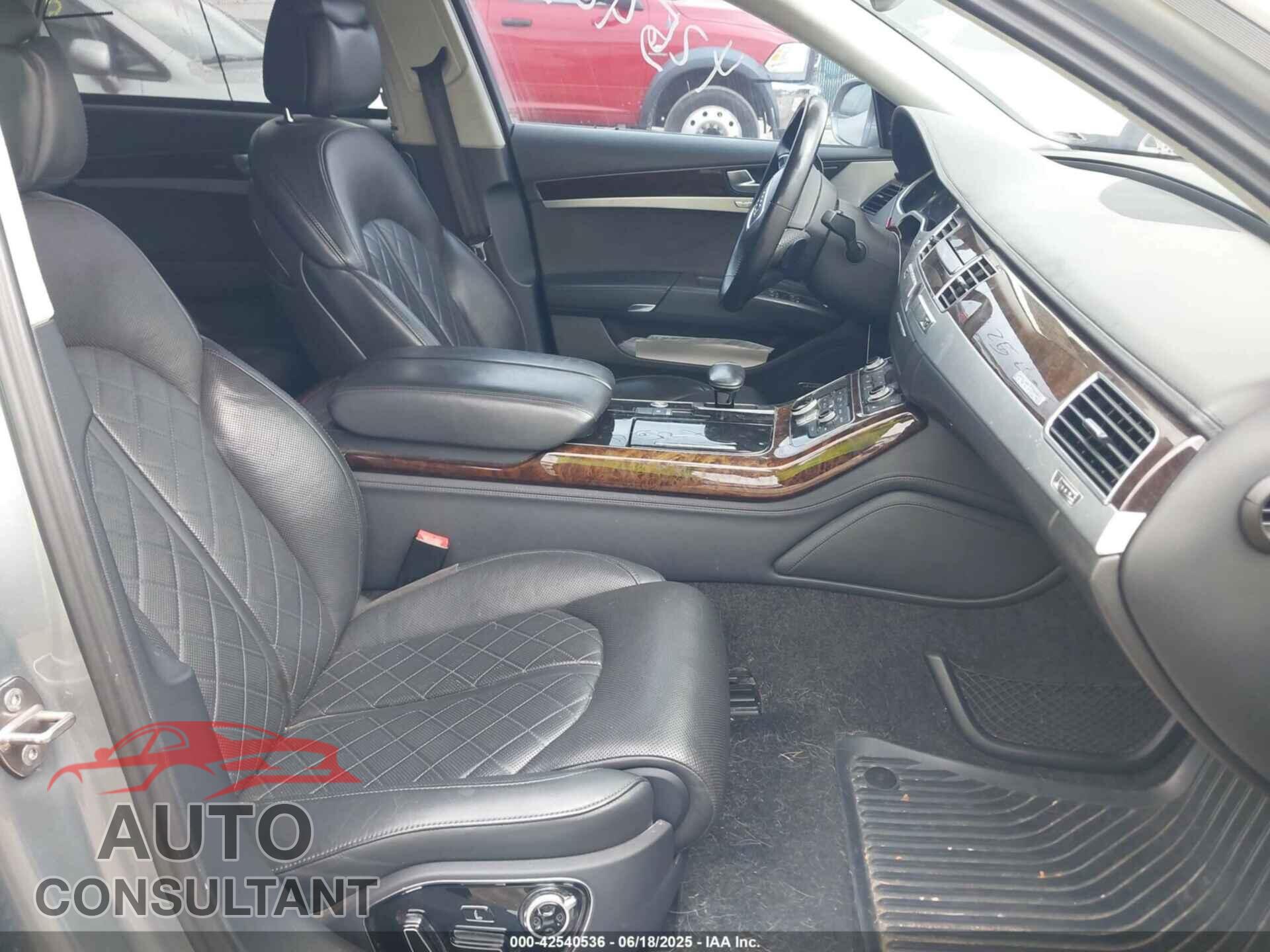 AUDI A8 2012 - WAUAVAFDXCN005748