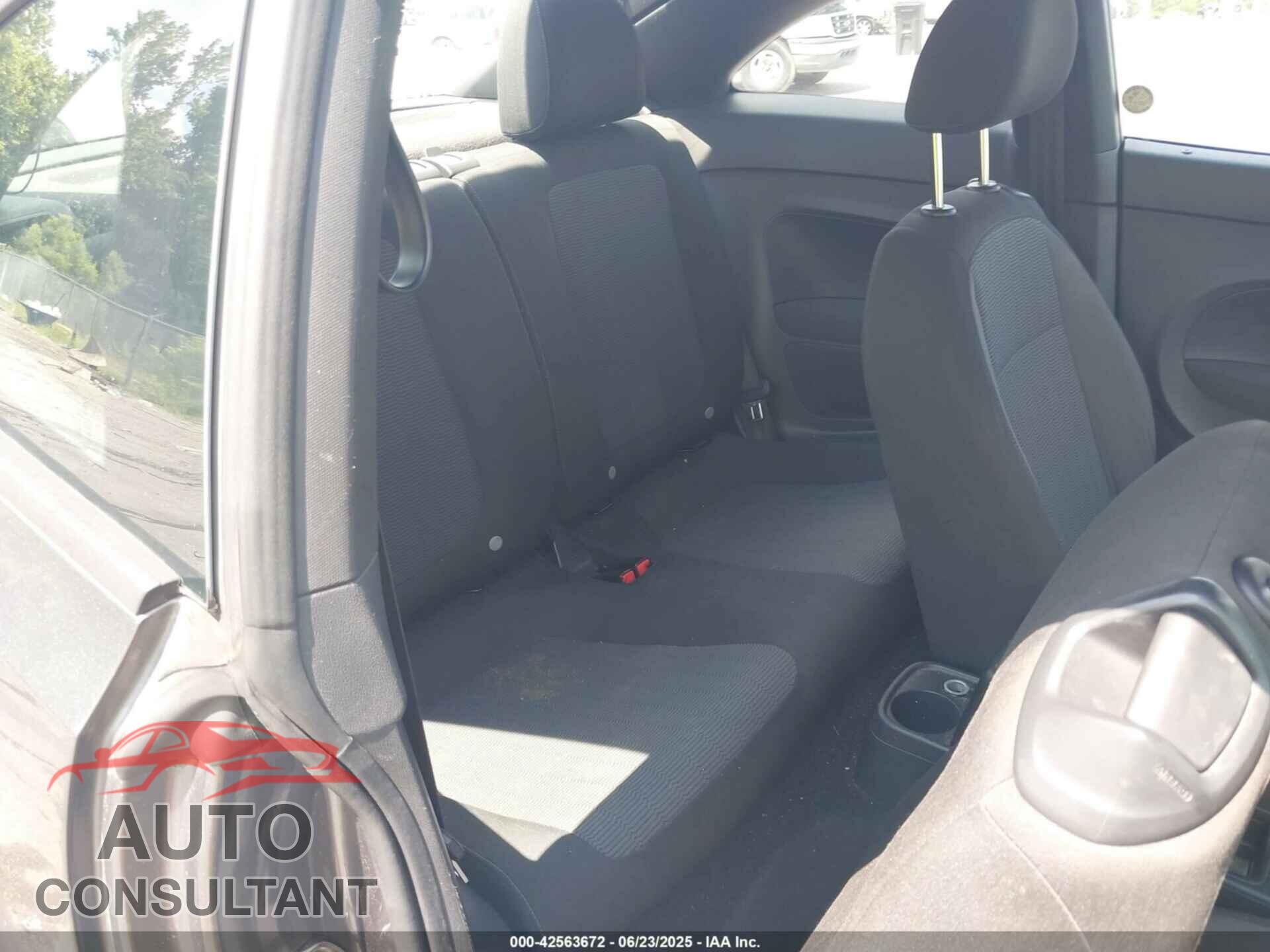 VOLKSWAGEN BEETLE 2013 - 3VWFP7AT9DM662473