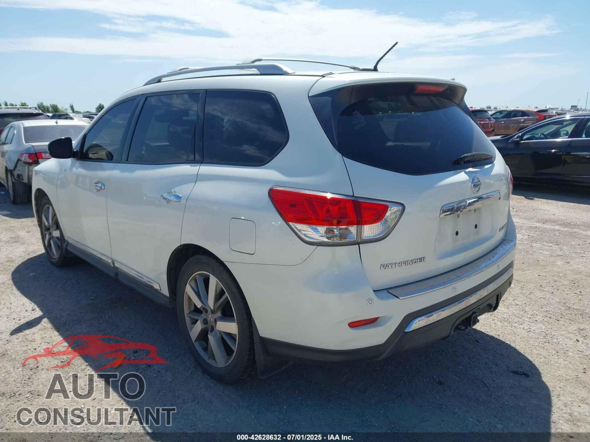 NISSAN PATHFINDER 2015 - 5N1AR2MN5FC700921