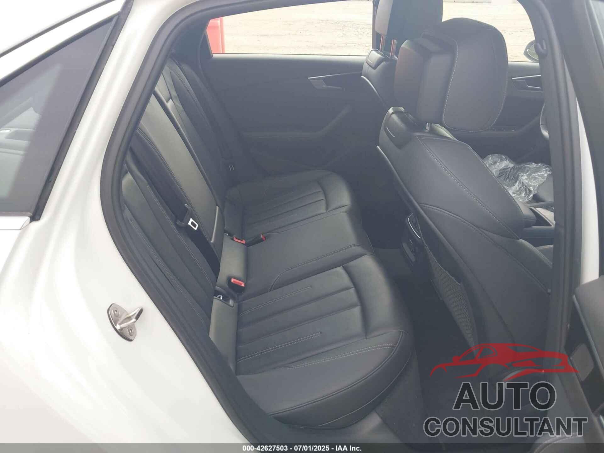 AUDI A4 2023 - WAUEAAF41PN010324