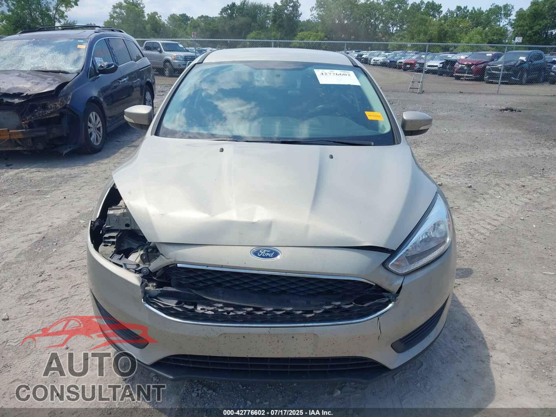 FORD FOCUS 2015 - 1FADP3F2XFL379092