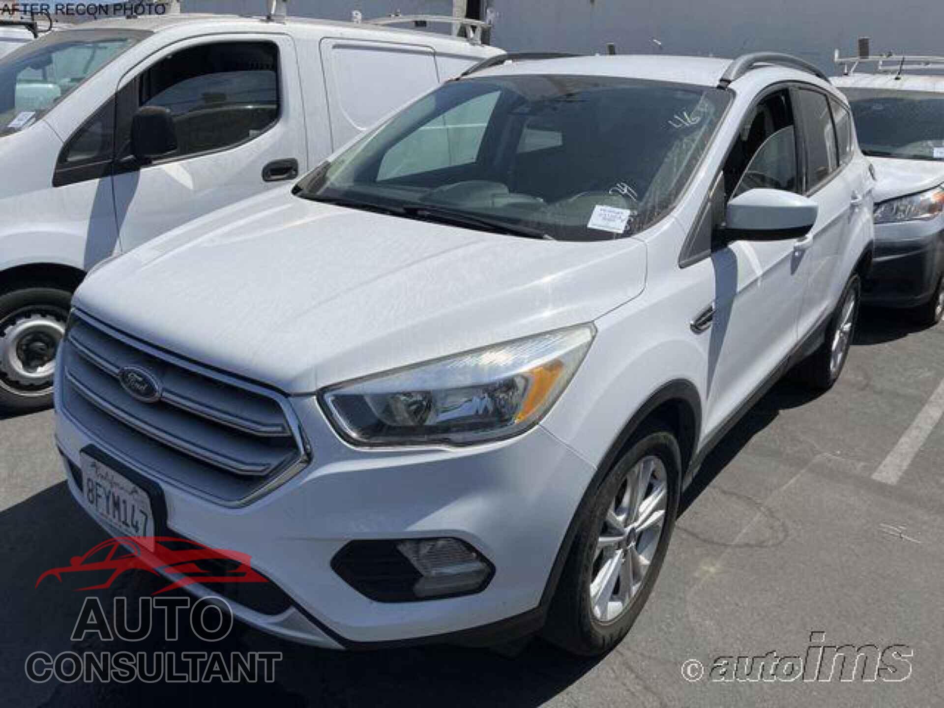 FORD ESCAPE 2018 - 1FMCU9GD9JUD05355