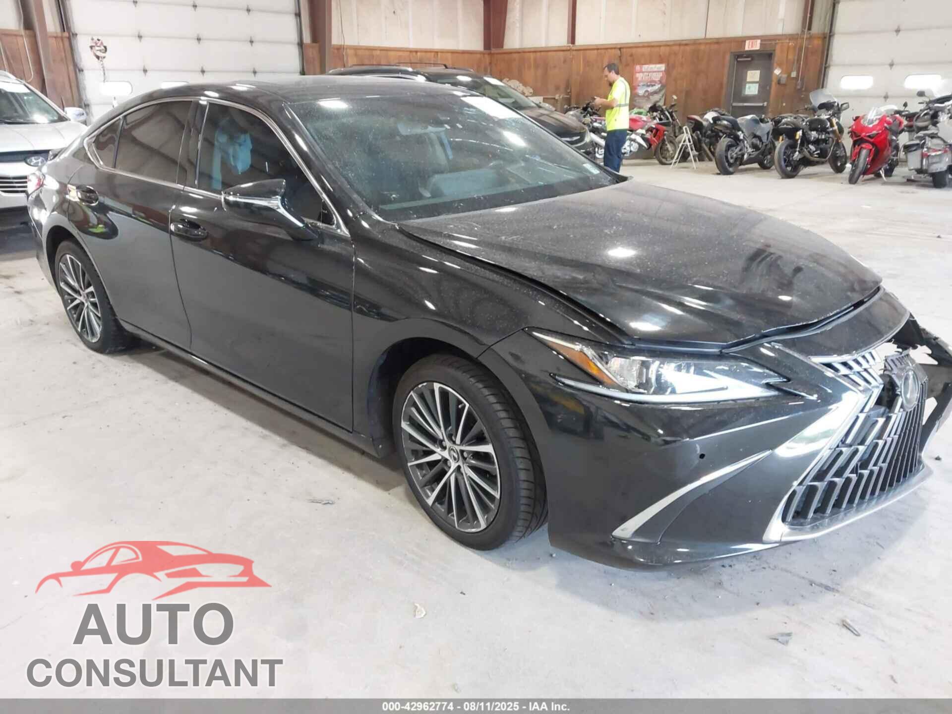 LEXUS ES 300H 2023 - 58ADA1C16PU035237