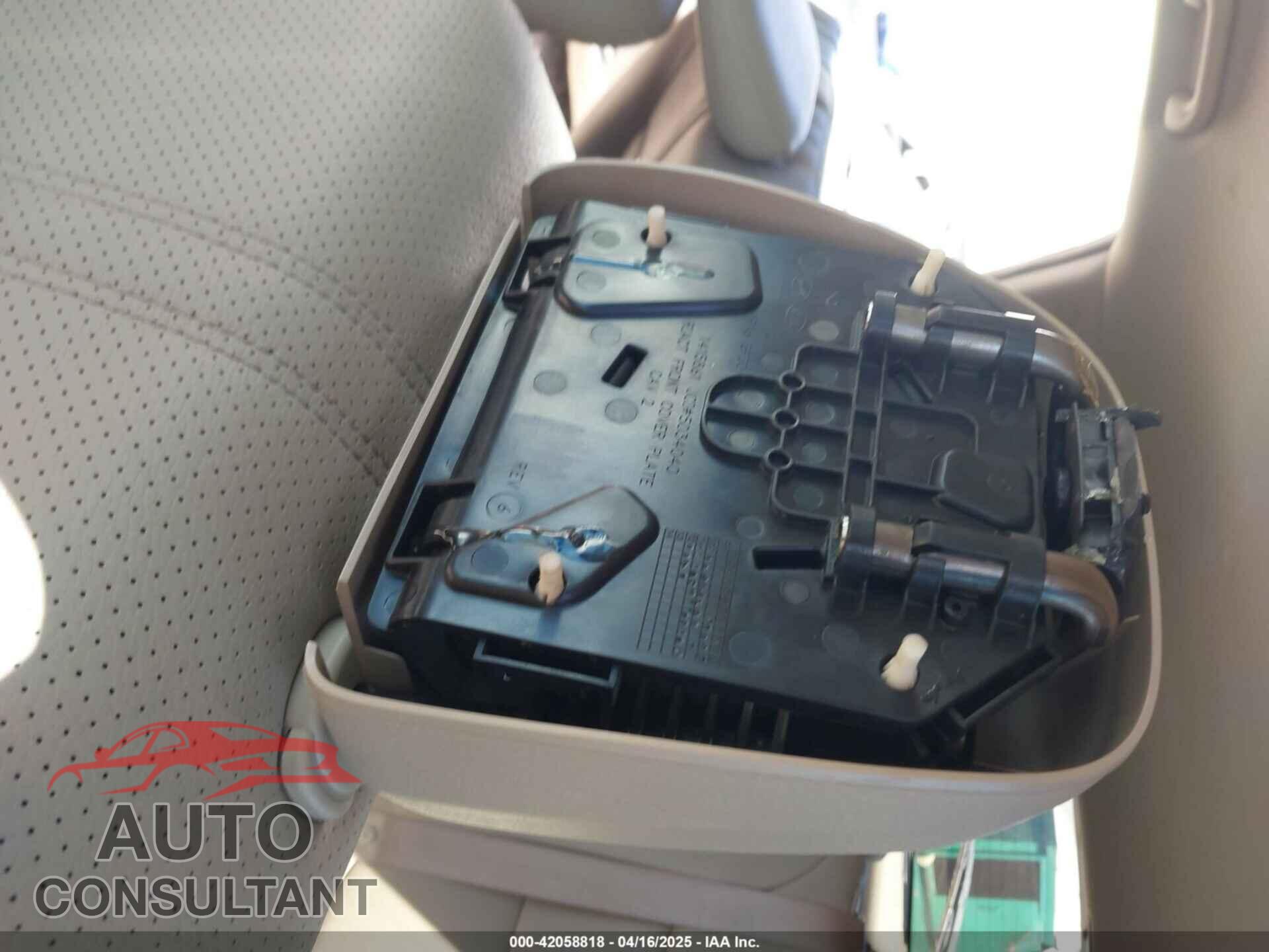 KIA SORENTO 2013 - 5XYKU4A67DG331097