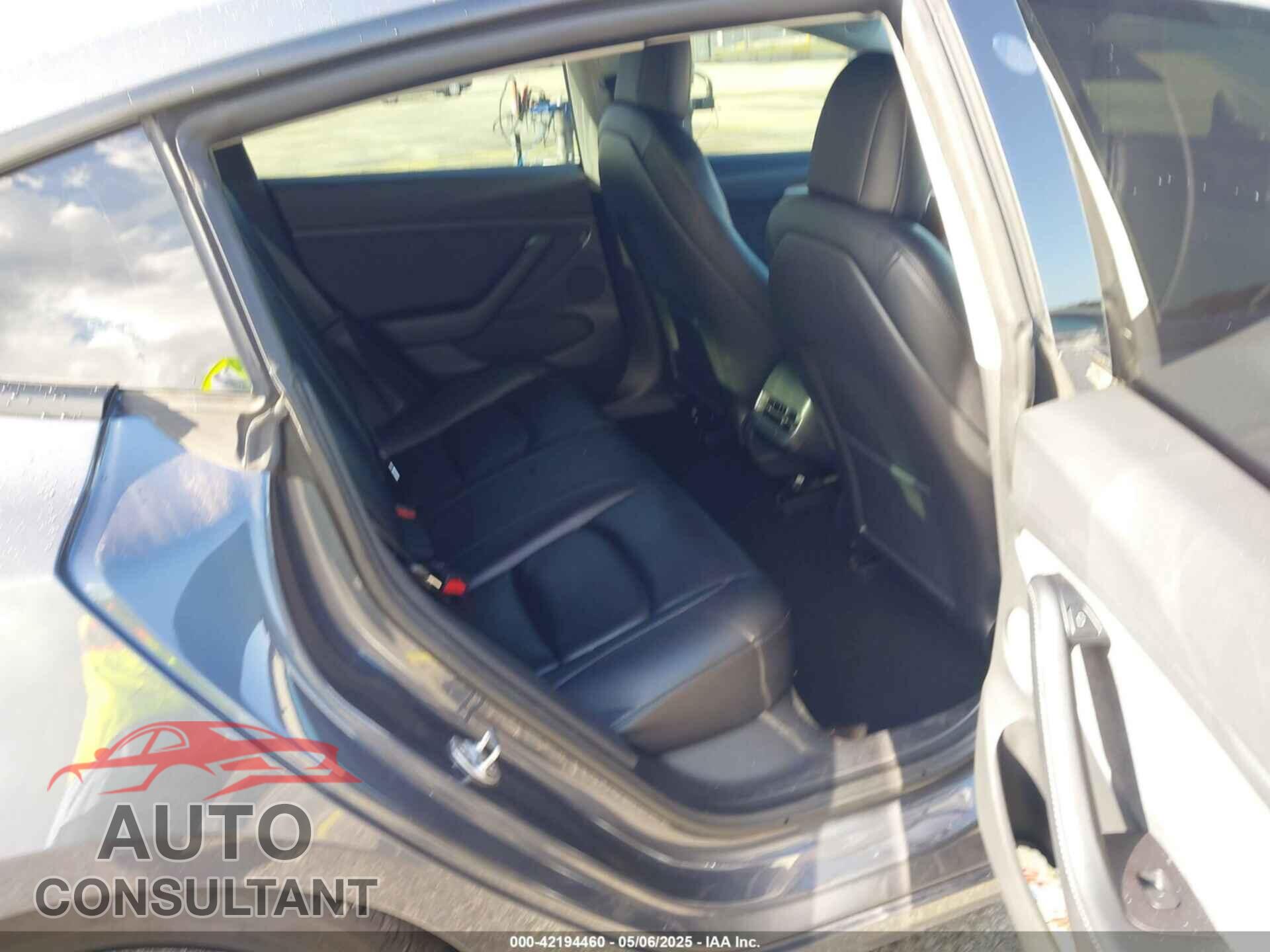 TESLA MODEL 3 2021 - 5YJ3E1EB7MF030117