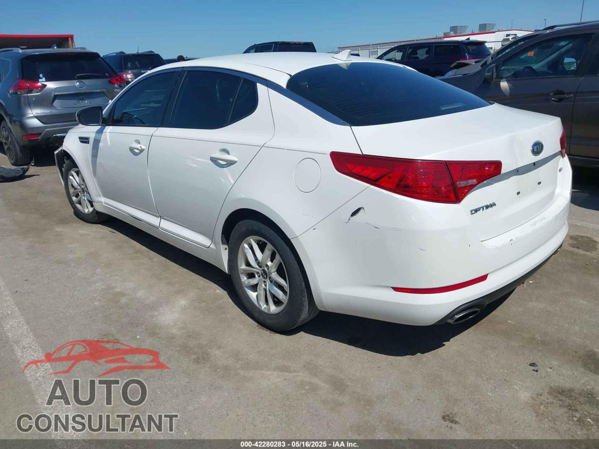 KIA OPTIMA 2011 - KNAGM4A77B5152866