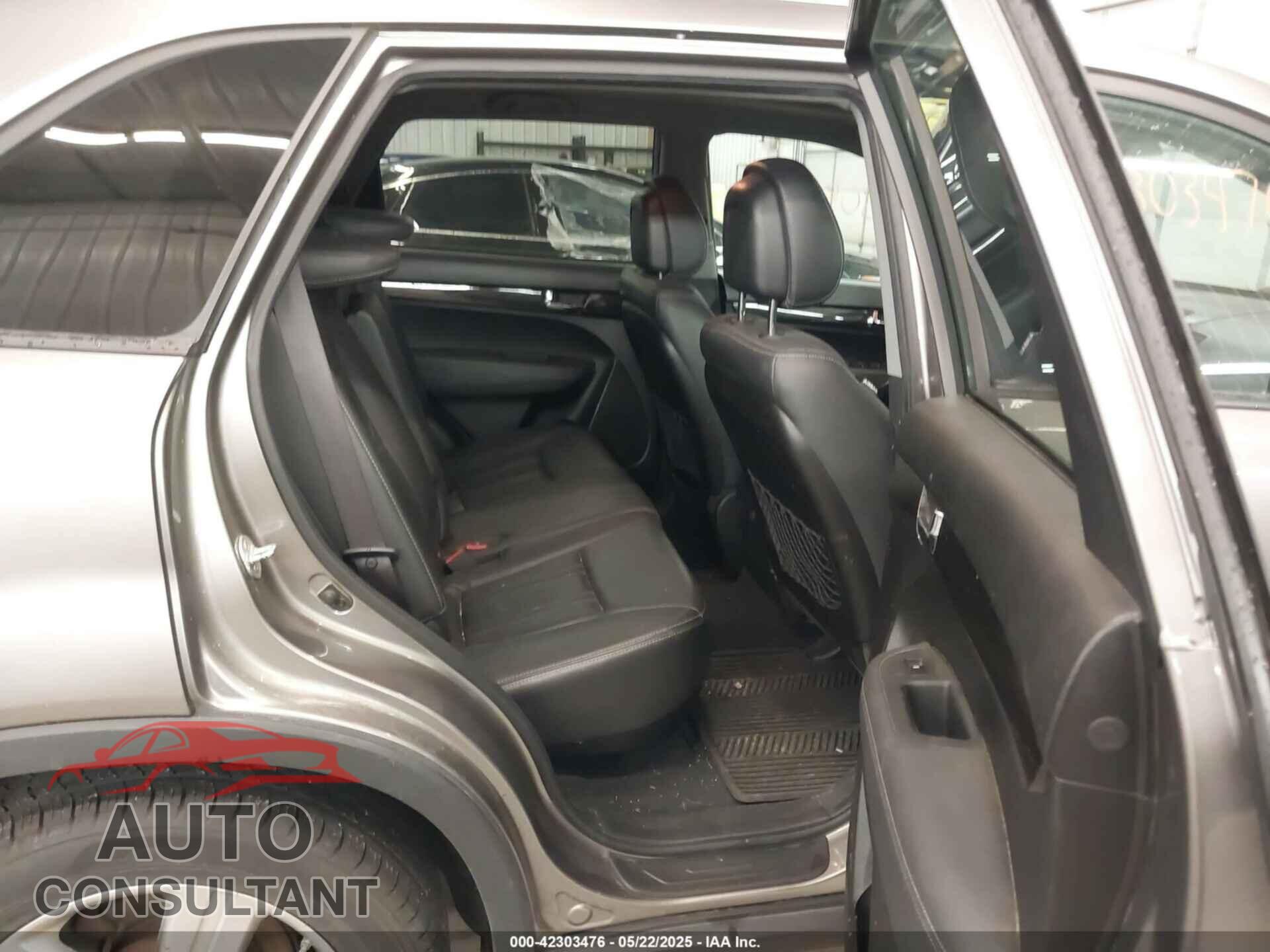 KIA SORENTO 2012 - 5XYKUDA29CG209028