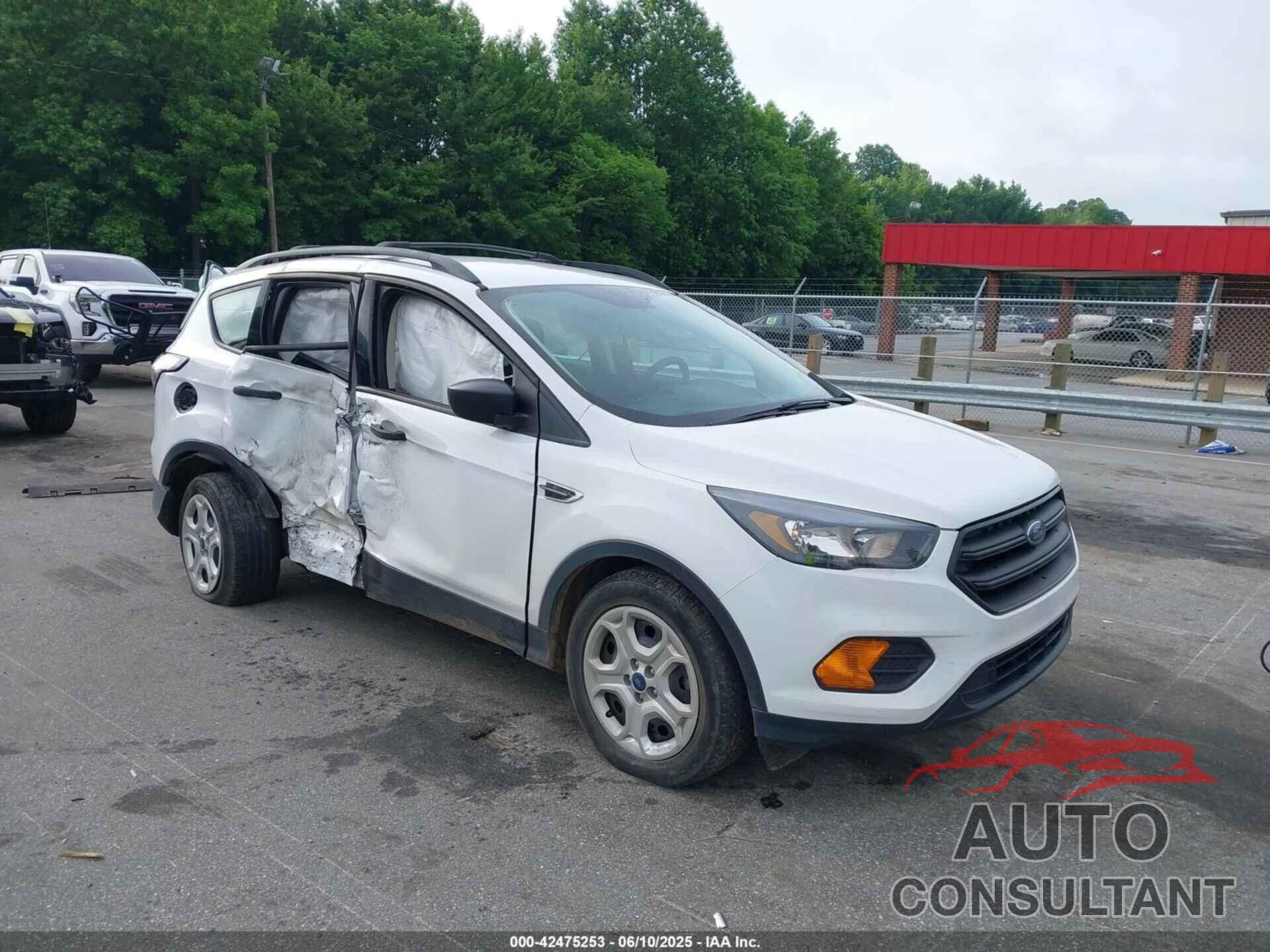 FORD ESCAPE 2018 - 1FMCU0F75JUC89890