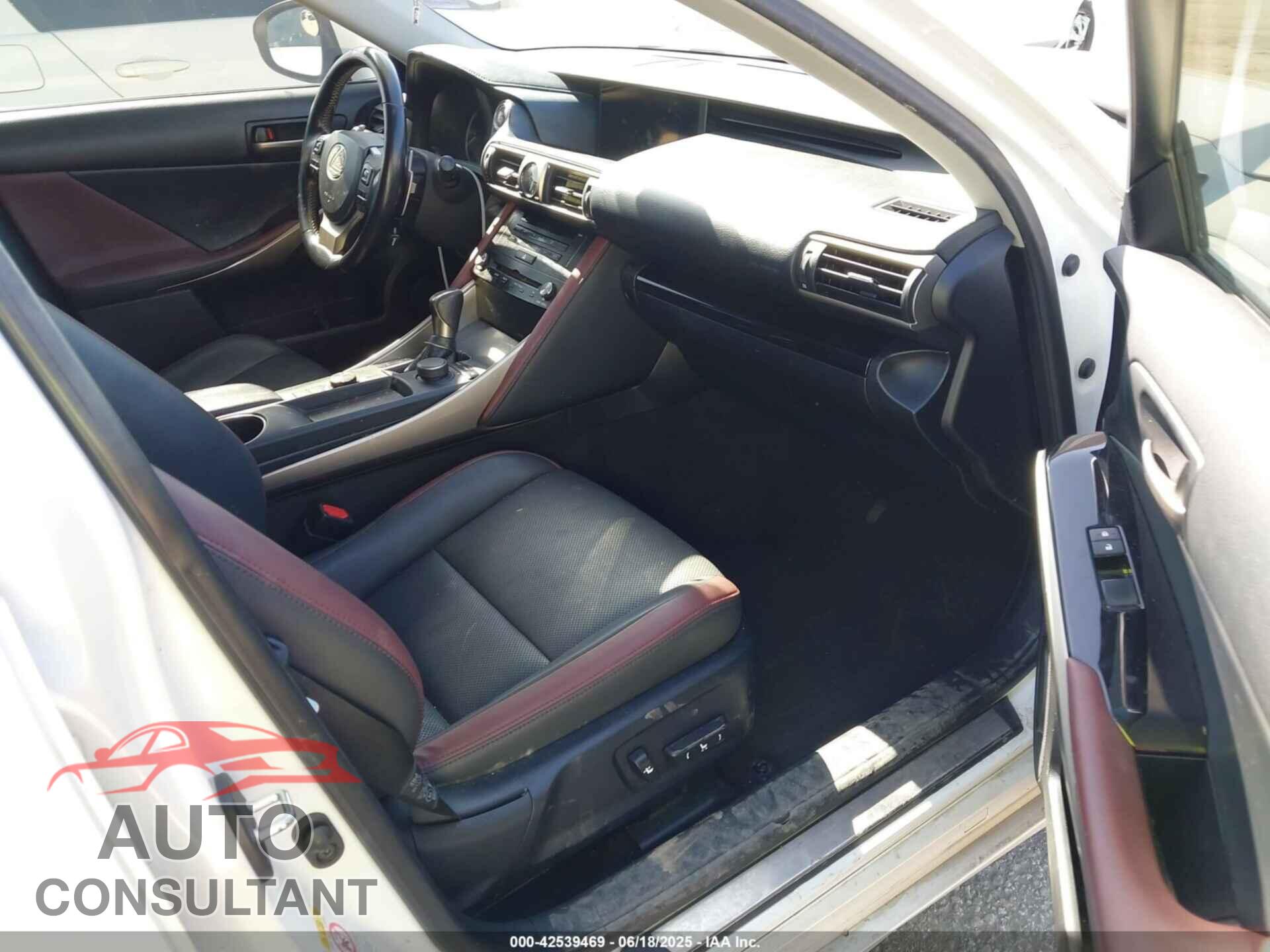 LEXUS IS 200T 2017 - JTHBA1D28H5057521