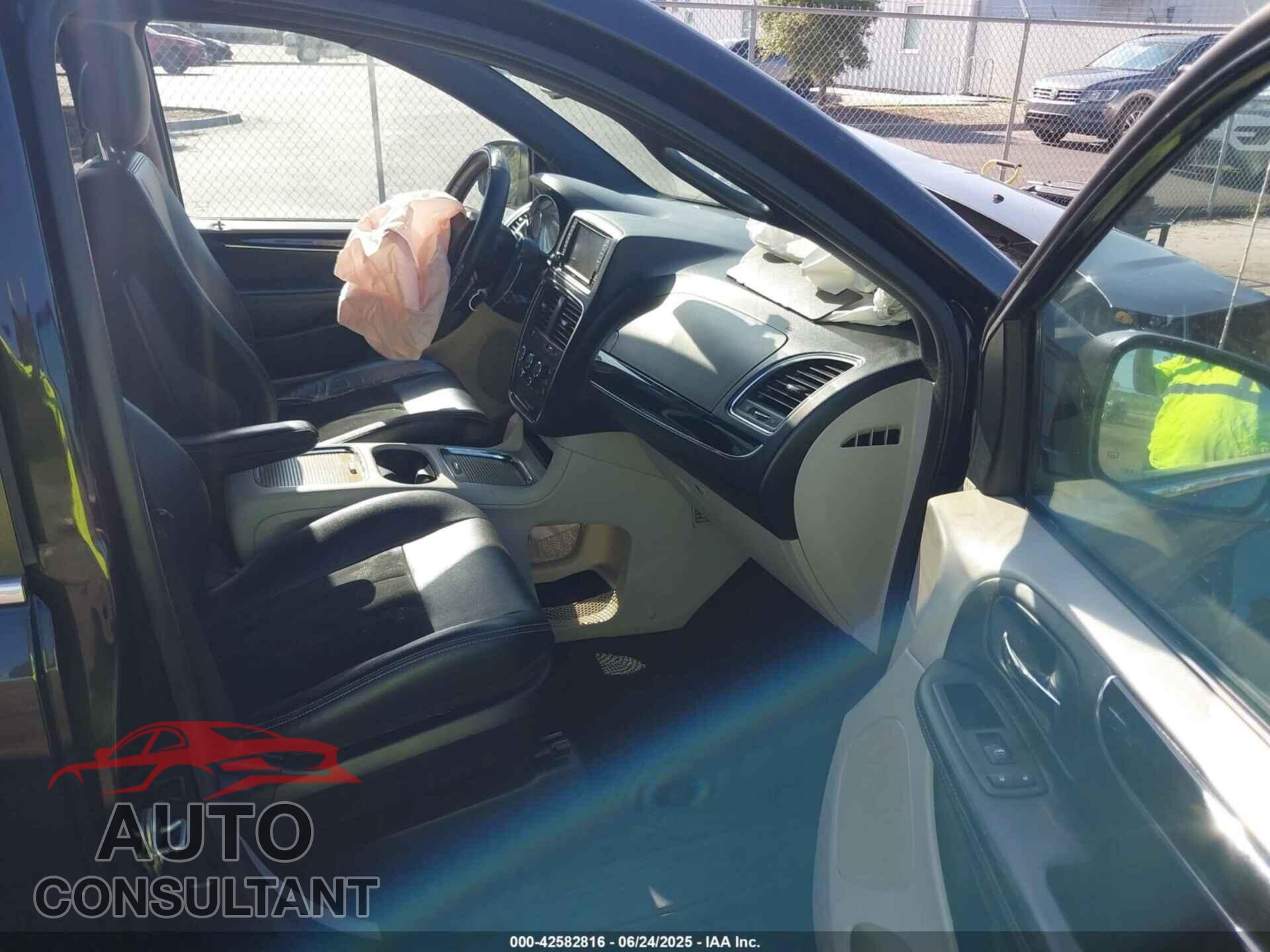 DODGE GRAND CARAVAN 2017 - 2C4RDGCG9HR714238