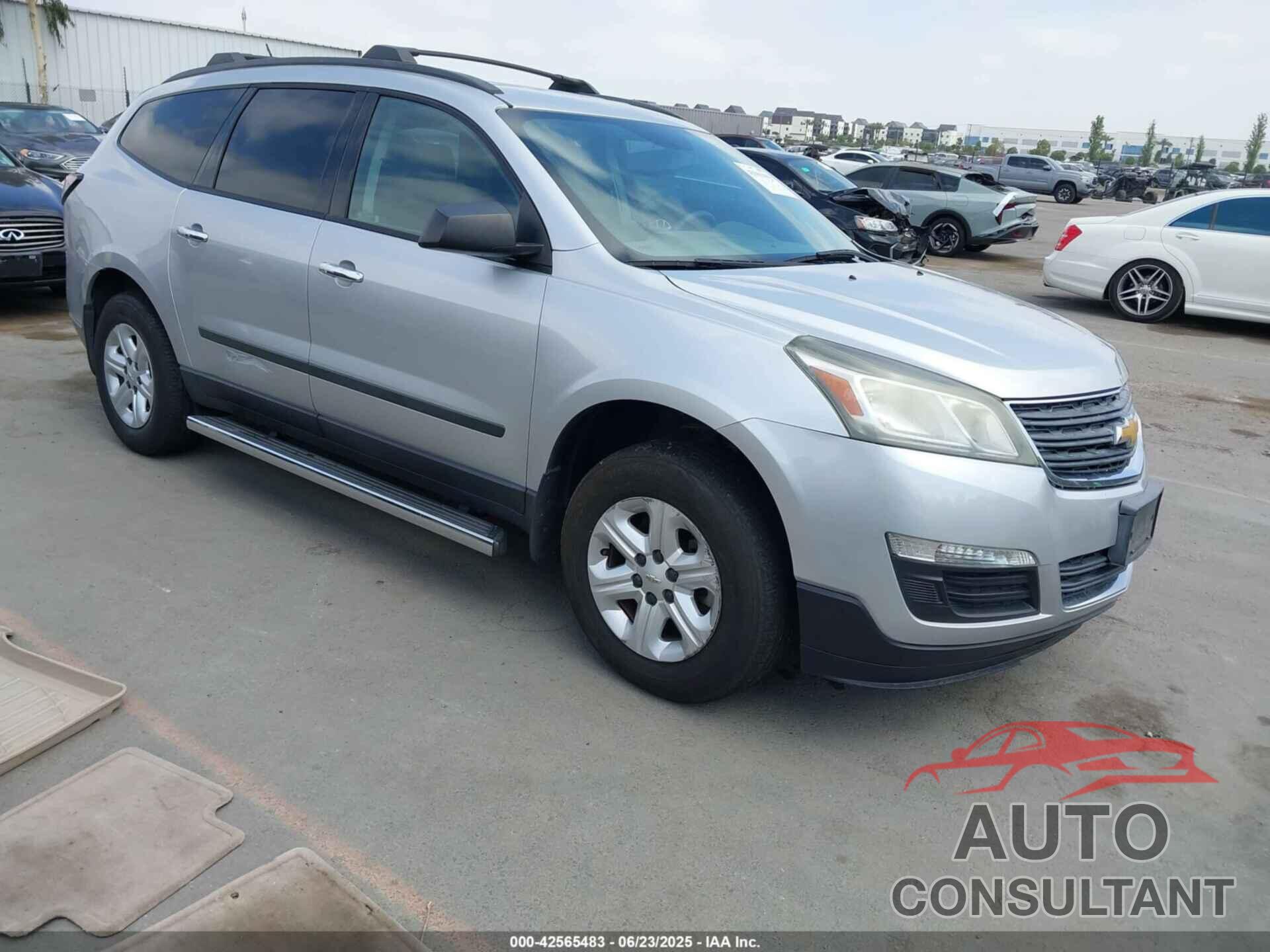 CHEVROLET TRAVERSE 2015 - 1GNKRFED2FJ172795