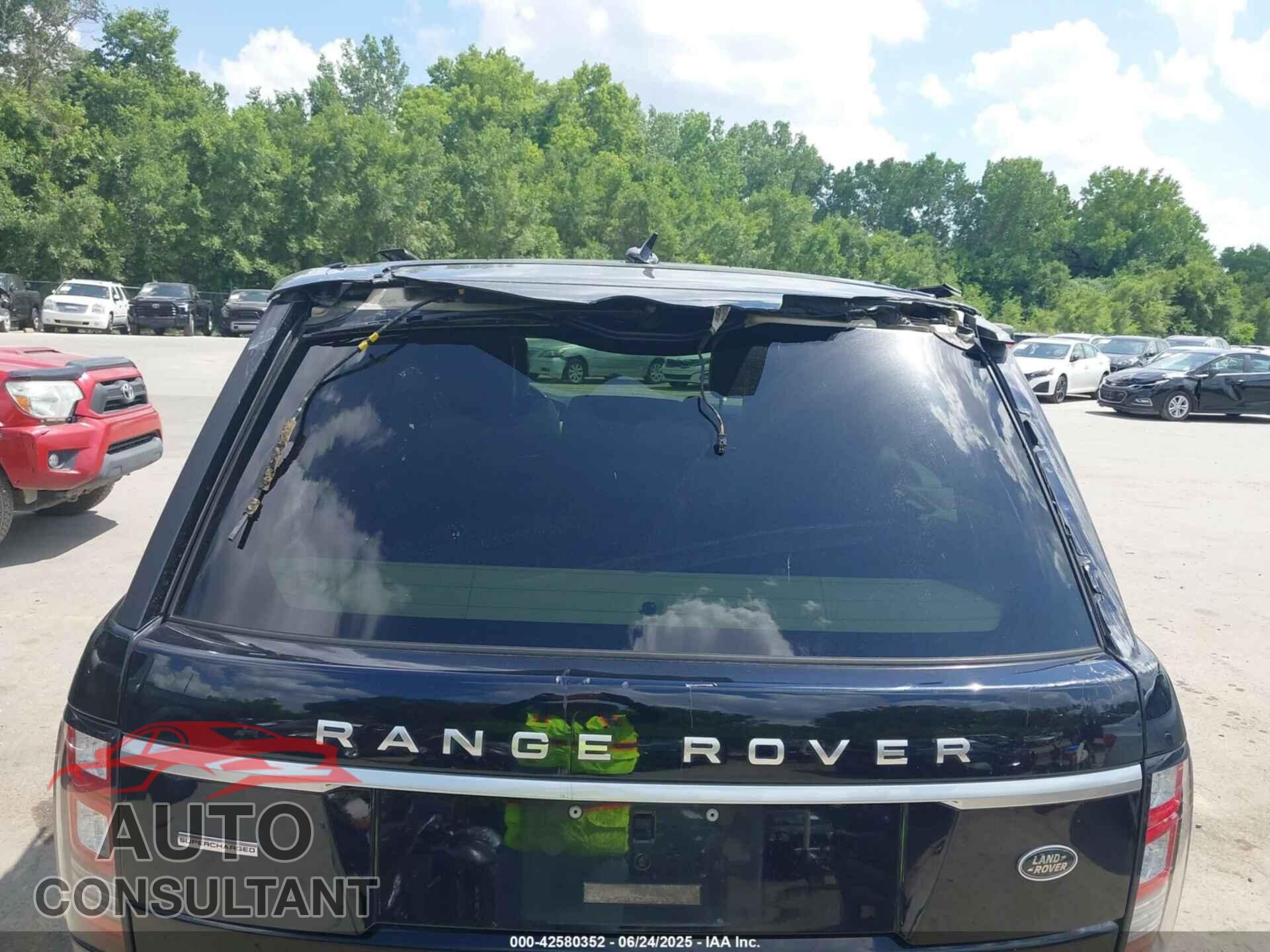 LAND ROVER RANGE ROVER 2015 - SALGS2TF1FA219503