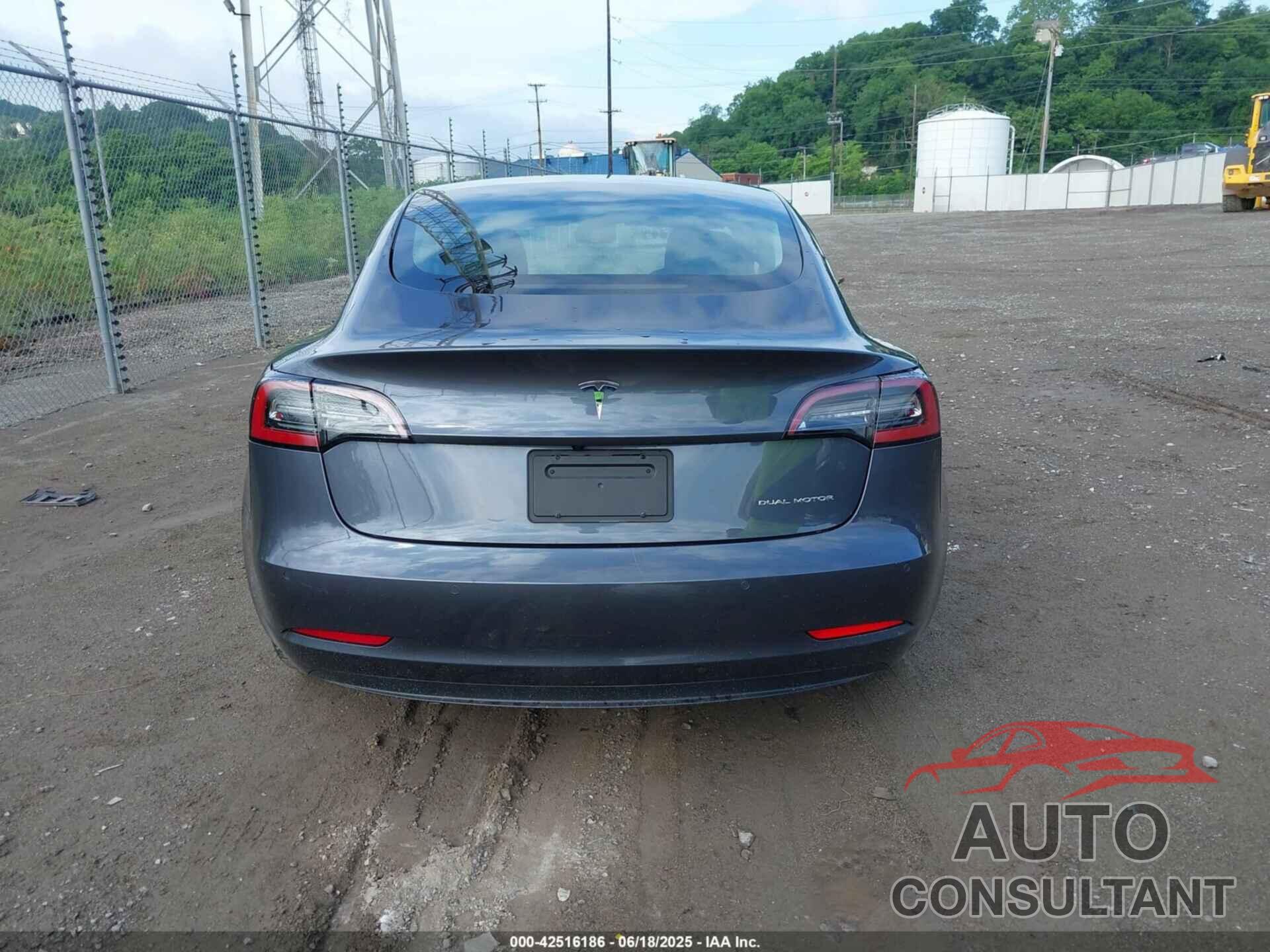 TESLA MODEL 3 2021 - 5YJ3E1EB1MF983986