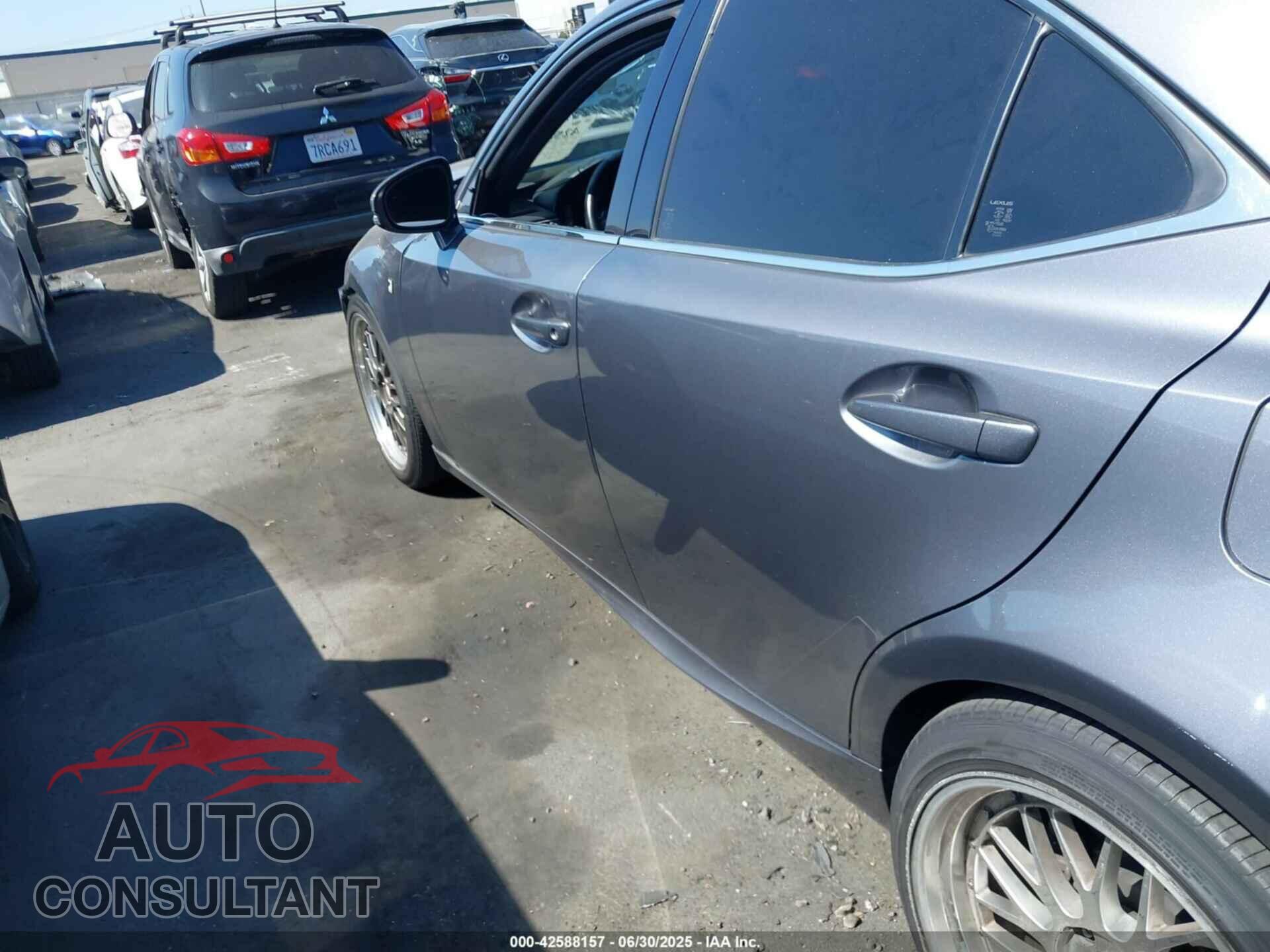 LEXUS IS 300 2018 - JTHBA1D24J5075813