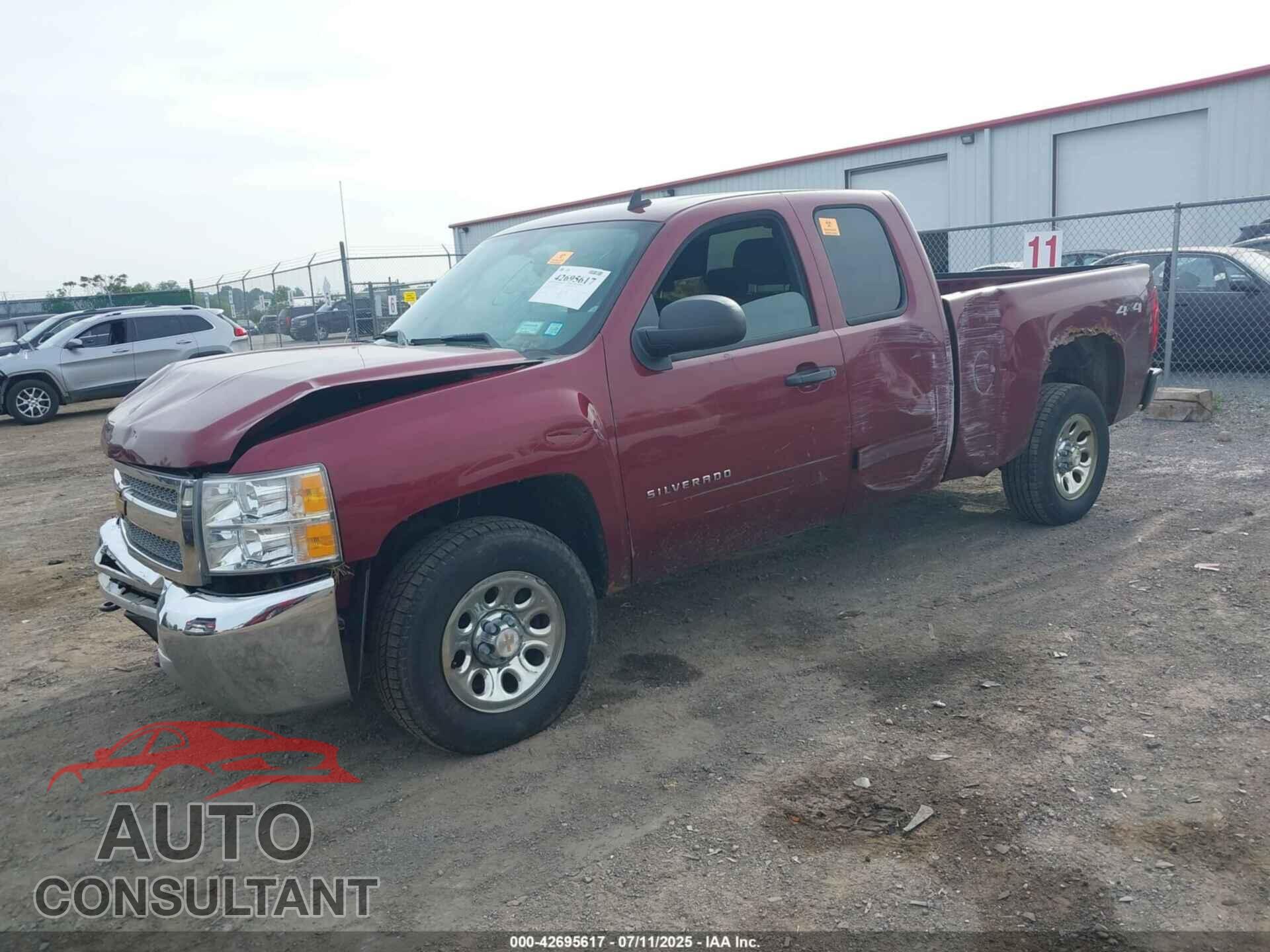 CHEVROLET SILVERADO 1500 2013 - 1GCRKREA9DZ294040