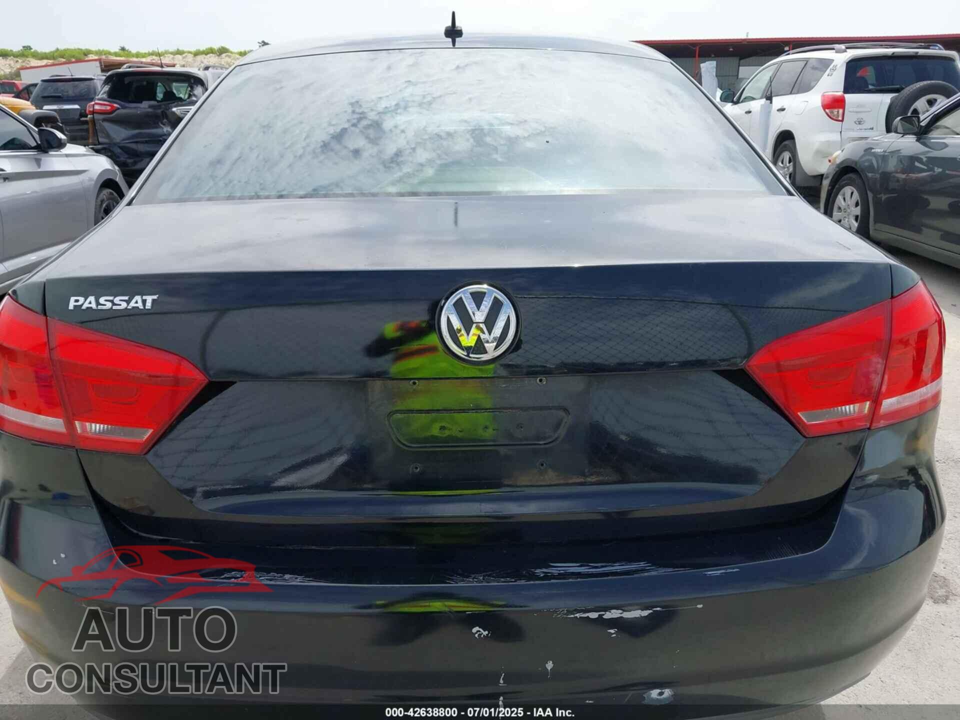 VOLKSWAGEN PASSAT 2013 - 1VWAH7A37DC096077