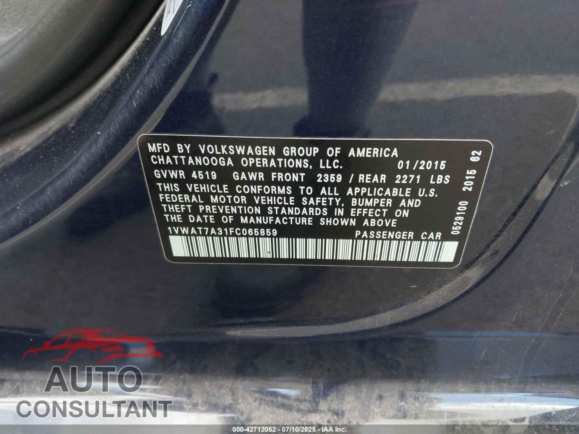 VOLKSWAGEN PASSAT 2015 - 1VWAT7A31FC065859