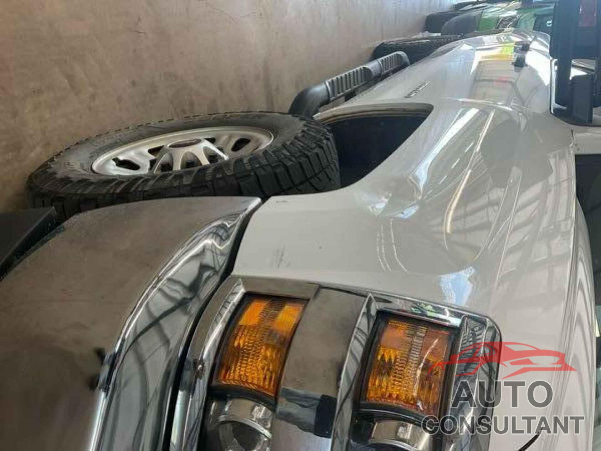 CHEVROLET SILVERADO 2018 - 1GC2KUEG1JZ305228