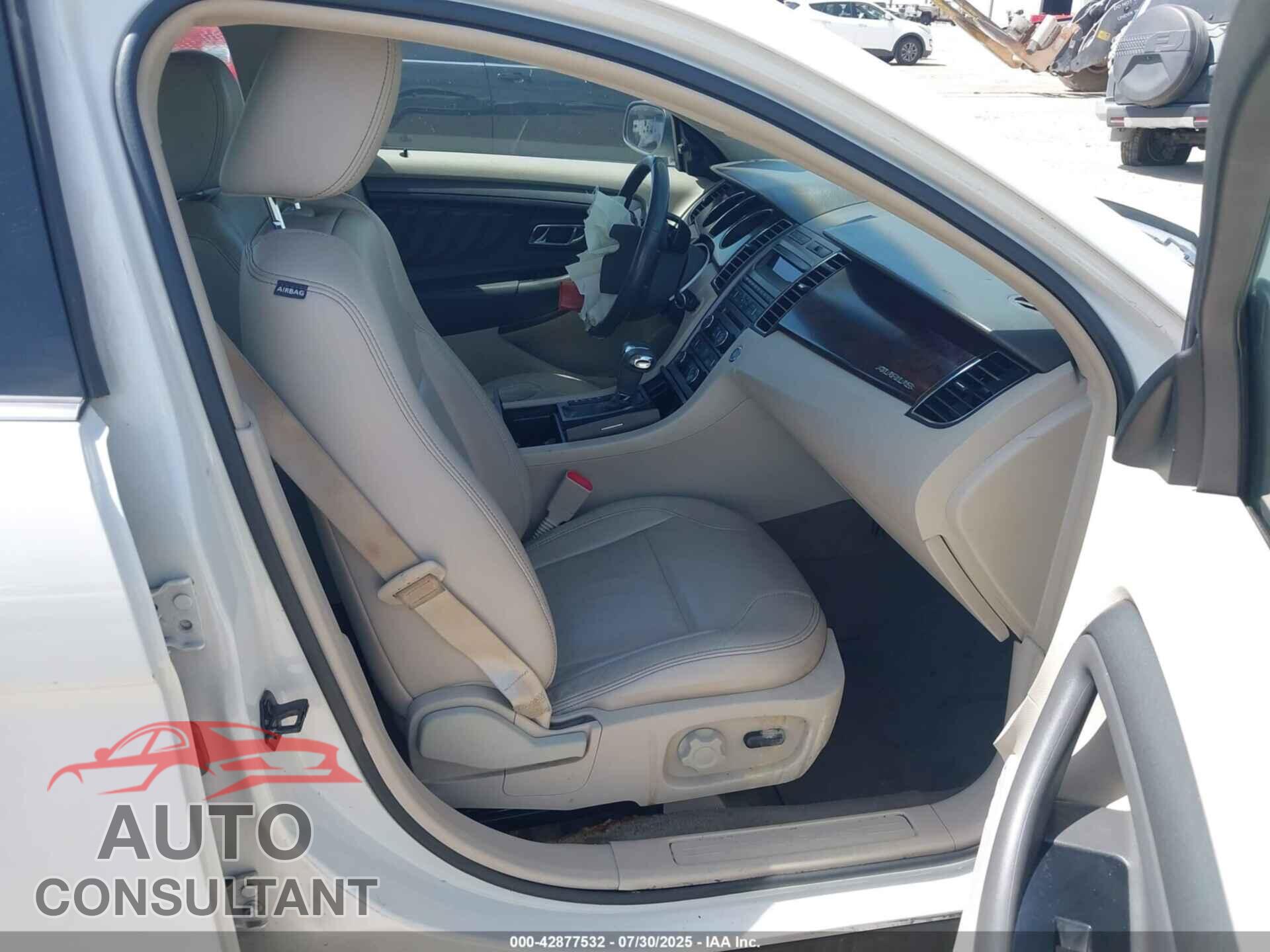 FORD TAURUS 2011 - 1FAHP2EW8BG136240