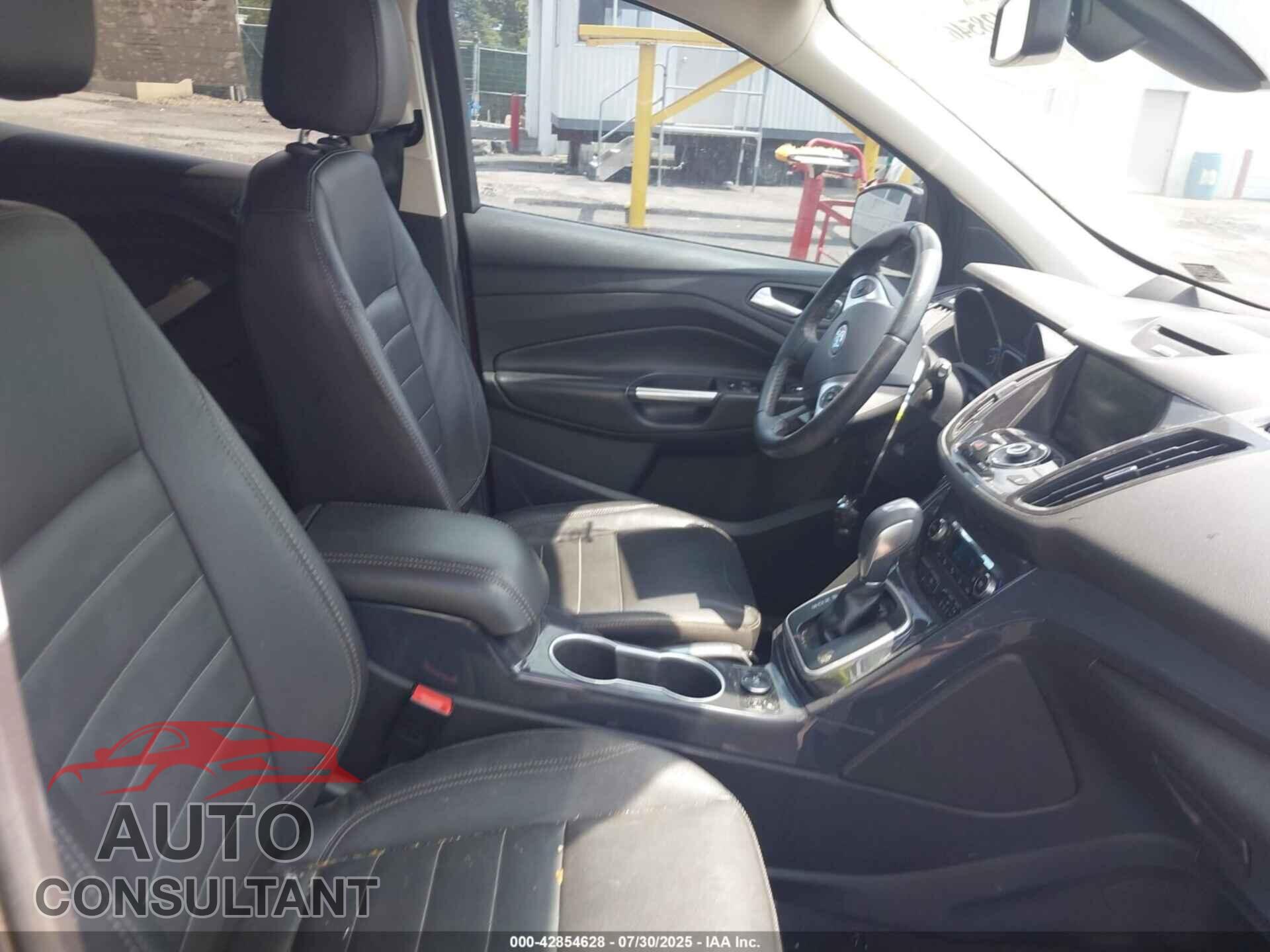 FORD ESCAPE 2014 - 1FMCU9J95EUA03085