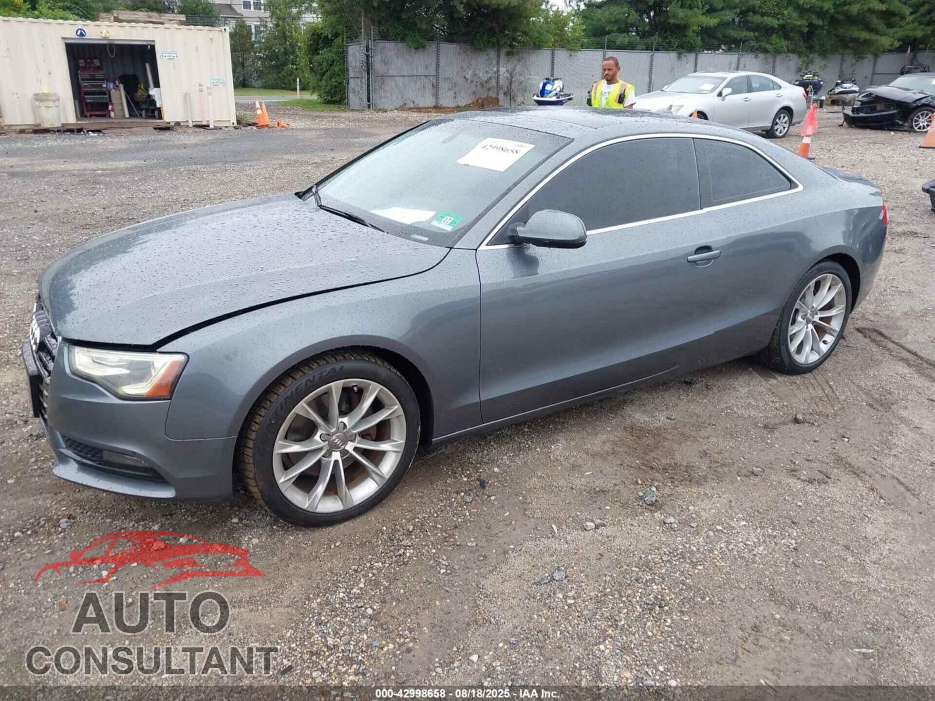 AUDI A5 2013 - WAULFAFR3DA027794