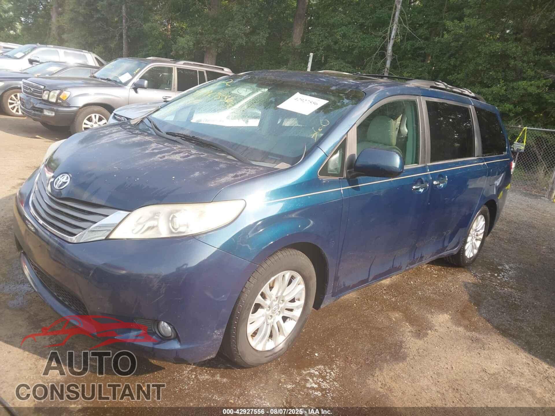 TOYOTA SIENNA 2011 - 5TDYK3DC0BS100926