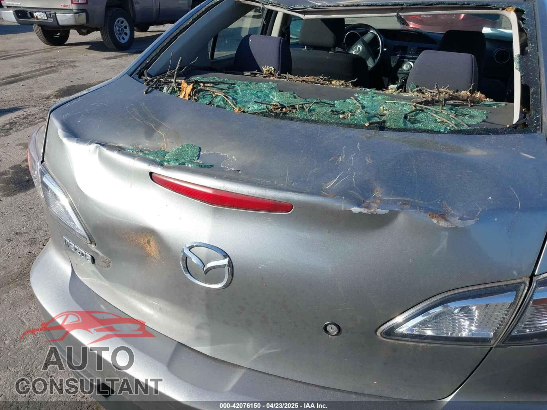 MAZDA MAZDA3 2011 - JM1BL1UF7B1408500
