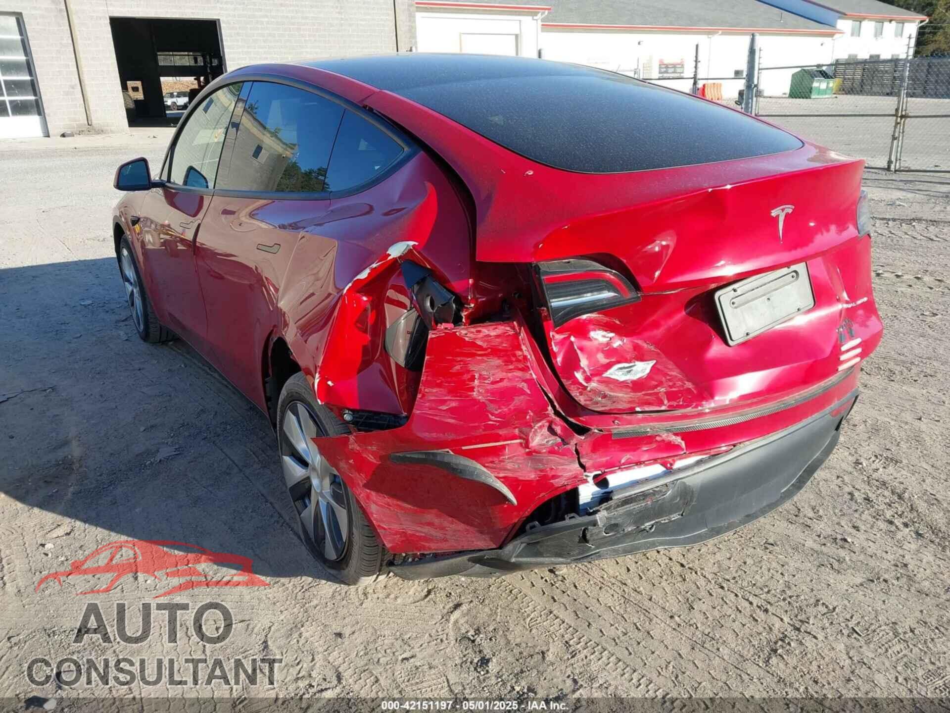 TESLA MODEL Y 2023 - 7SAYGDEE0PF638869