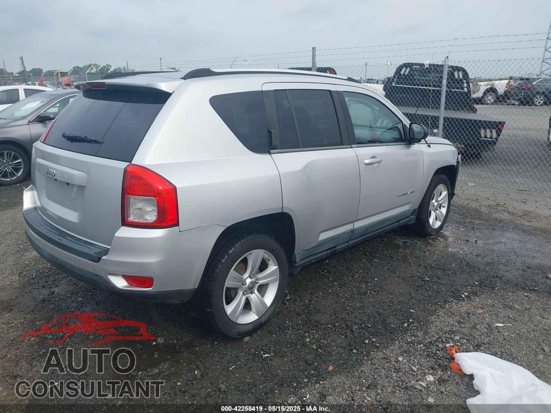JEEP COMPASS 2011 - 1J4NT1FA5BD155569
