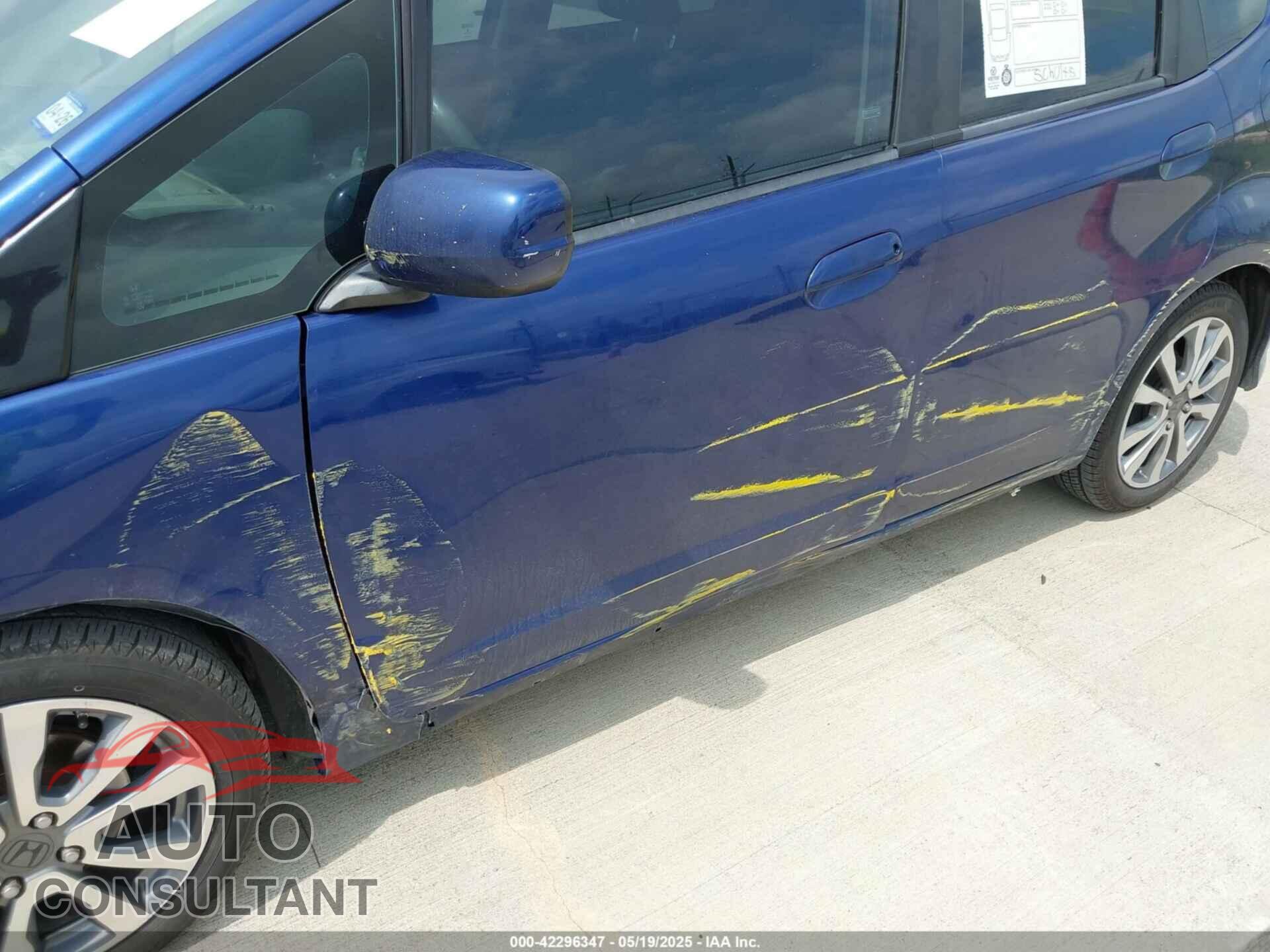 HONDA FIT 2013 - JHMGE8H52DC071850