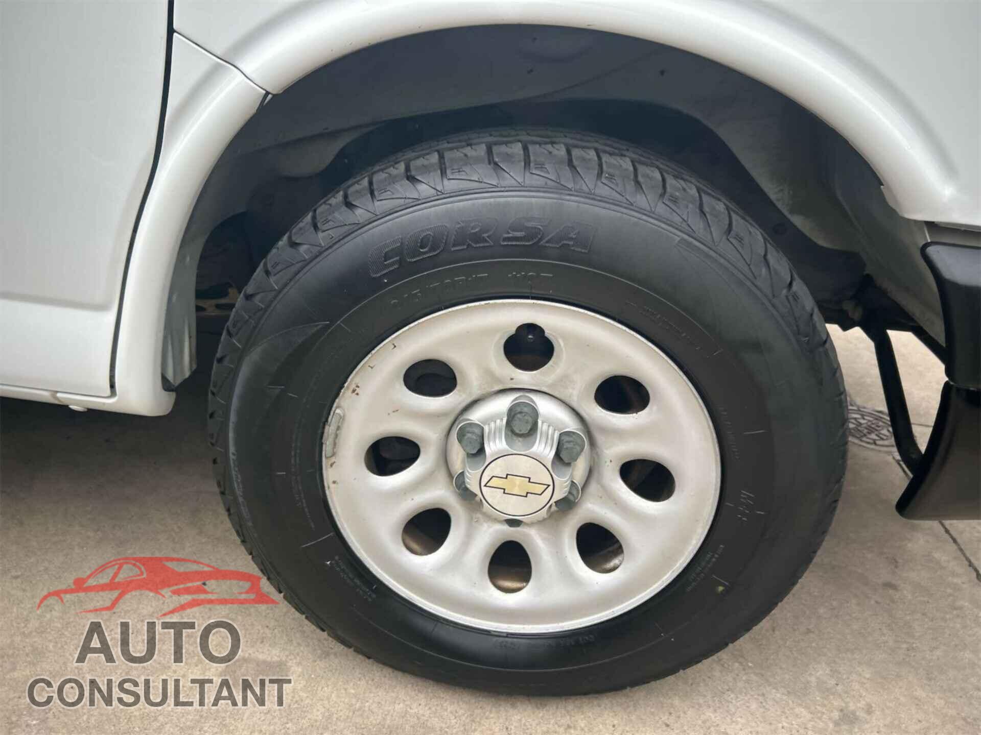 CHEVROLET EXPRESS 1500 2014 - 1GCSGAFX4E1127463