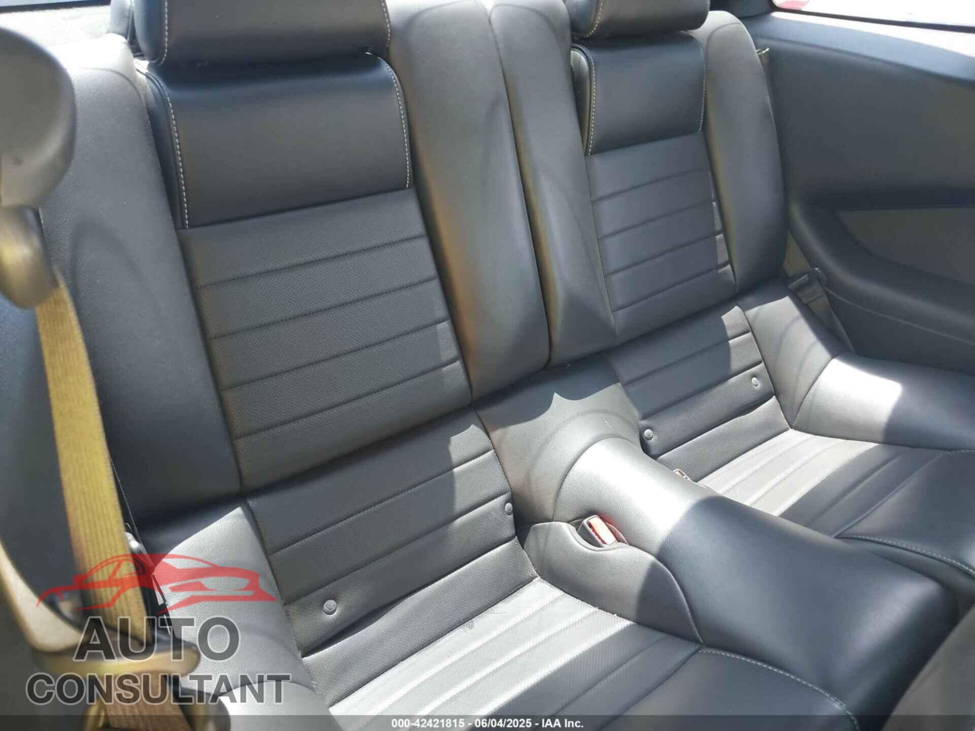 FORD MUSTANG 2014 - 1ZVBP8CF8E5296735