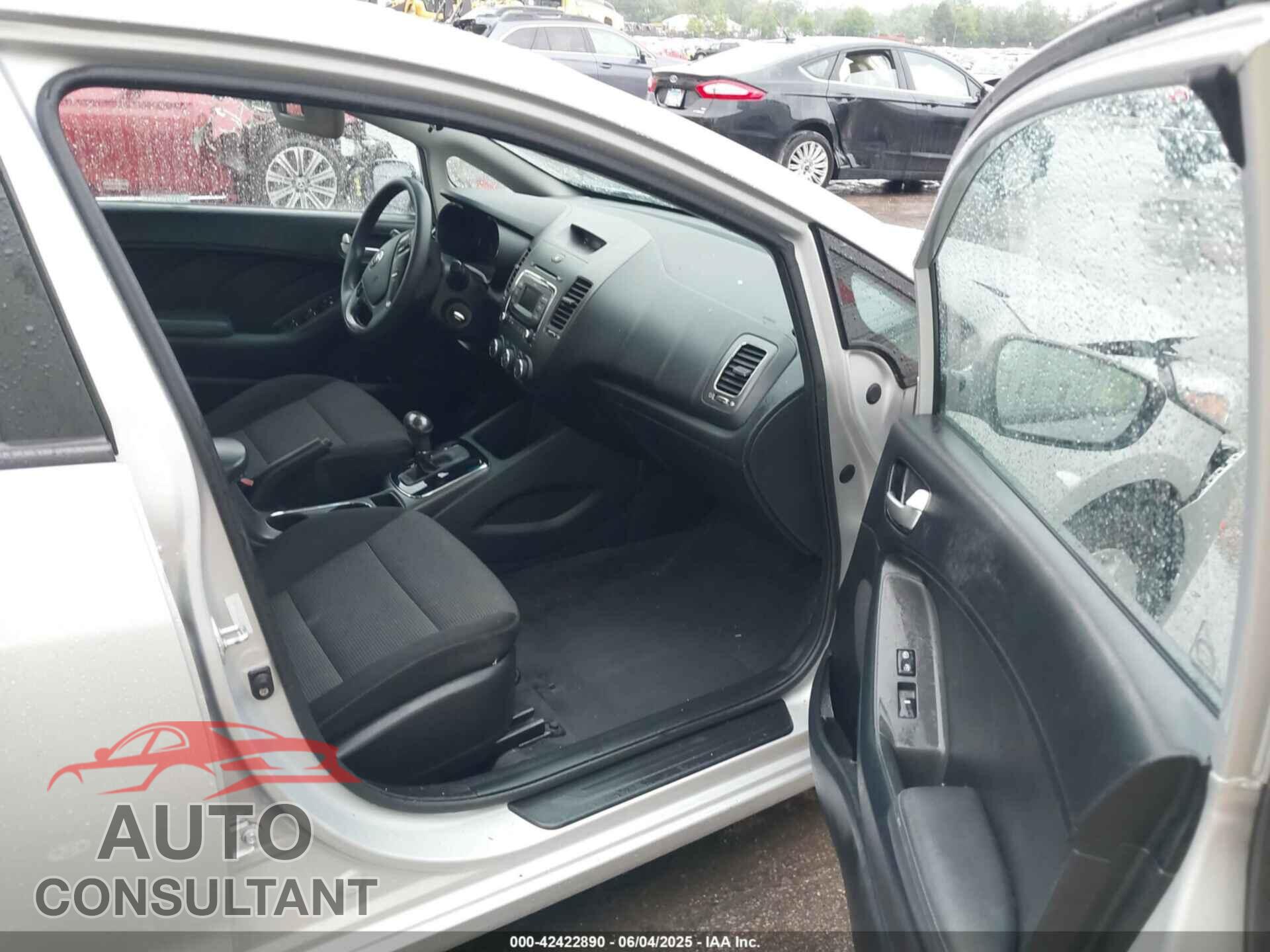 KIA FORTE 2018 - 3KPFK4A72JE165578