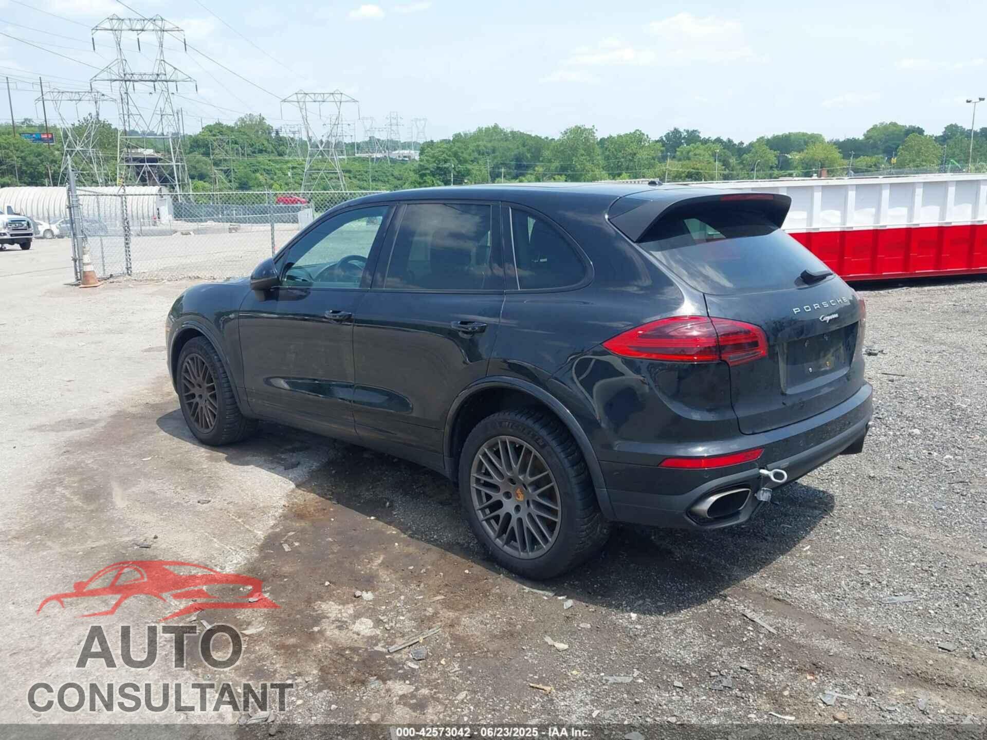 PORSCHE CAYENNE 2017 - WP1AA2A25HKA80374