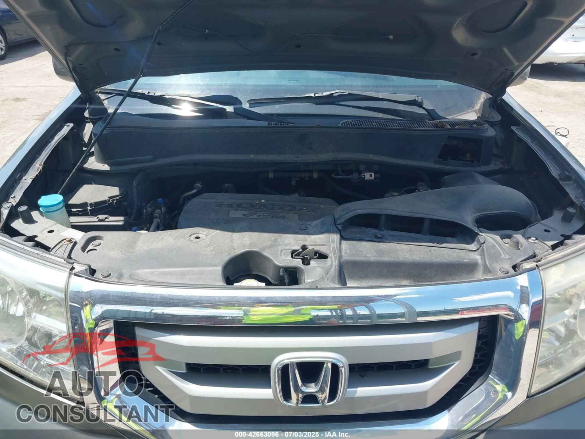 HONDA PILOT 2009 - 5FNYF48959B020917
