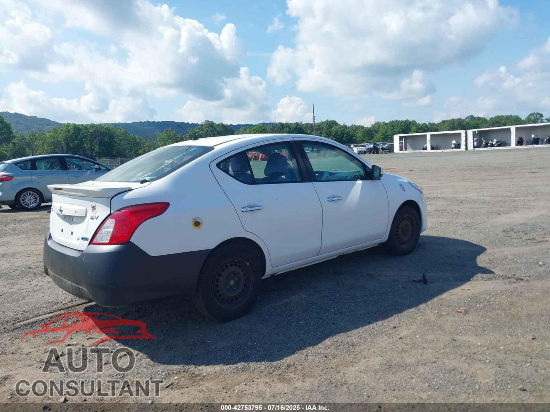 NISSAN VERSA 2016 - 3N1CN7AP4GL886357