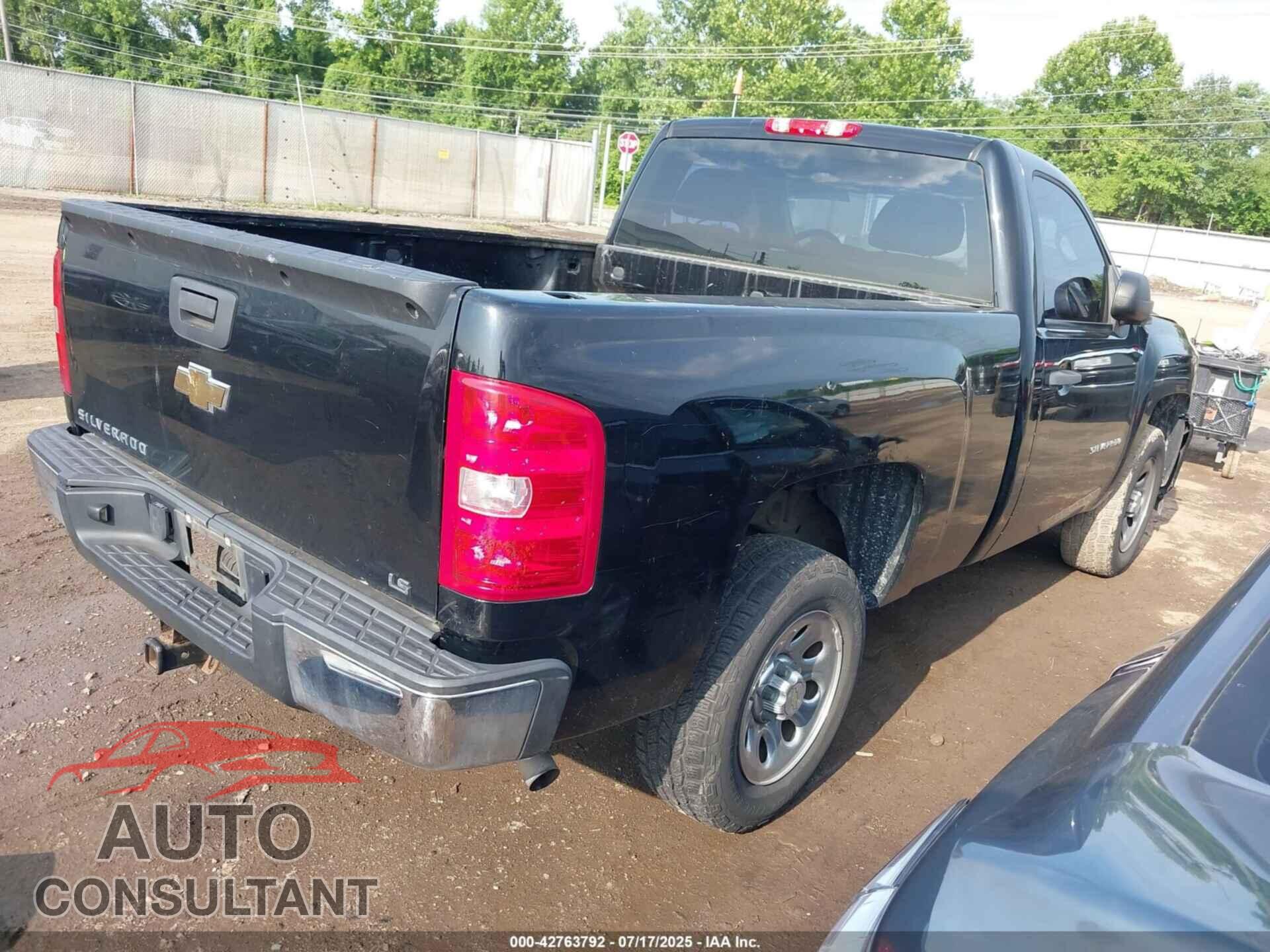 CHEVROLET SILVERADO 1500 2011 - 1GCNCPEX5BZ178867