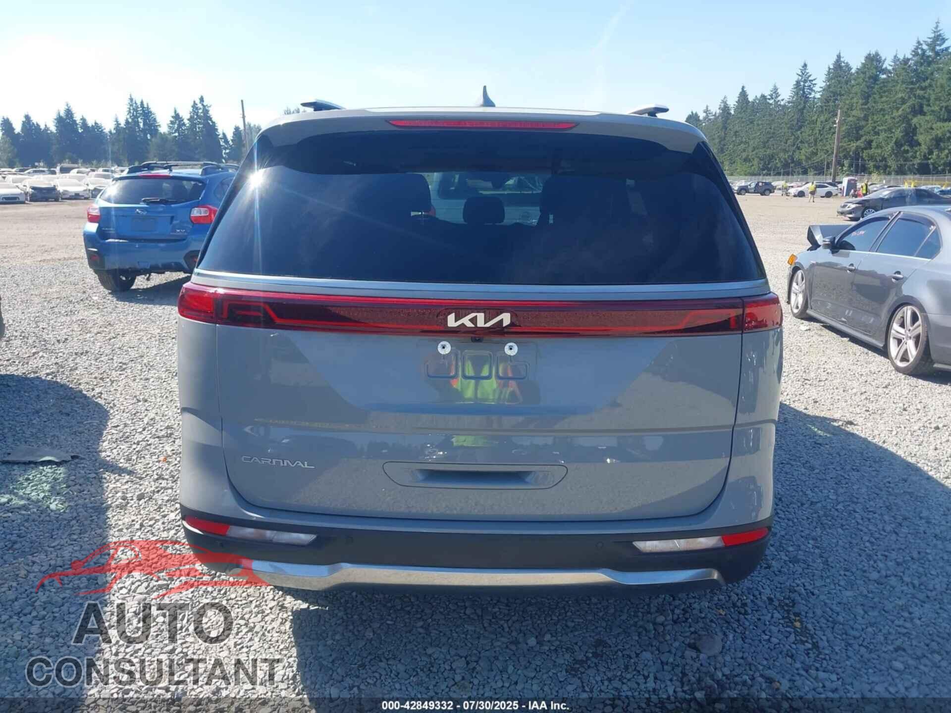 KIA CARNIVAL MPV 2023 - KNDNE5H3XP6265180