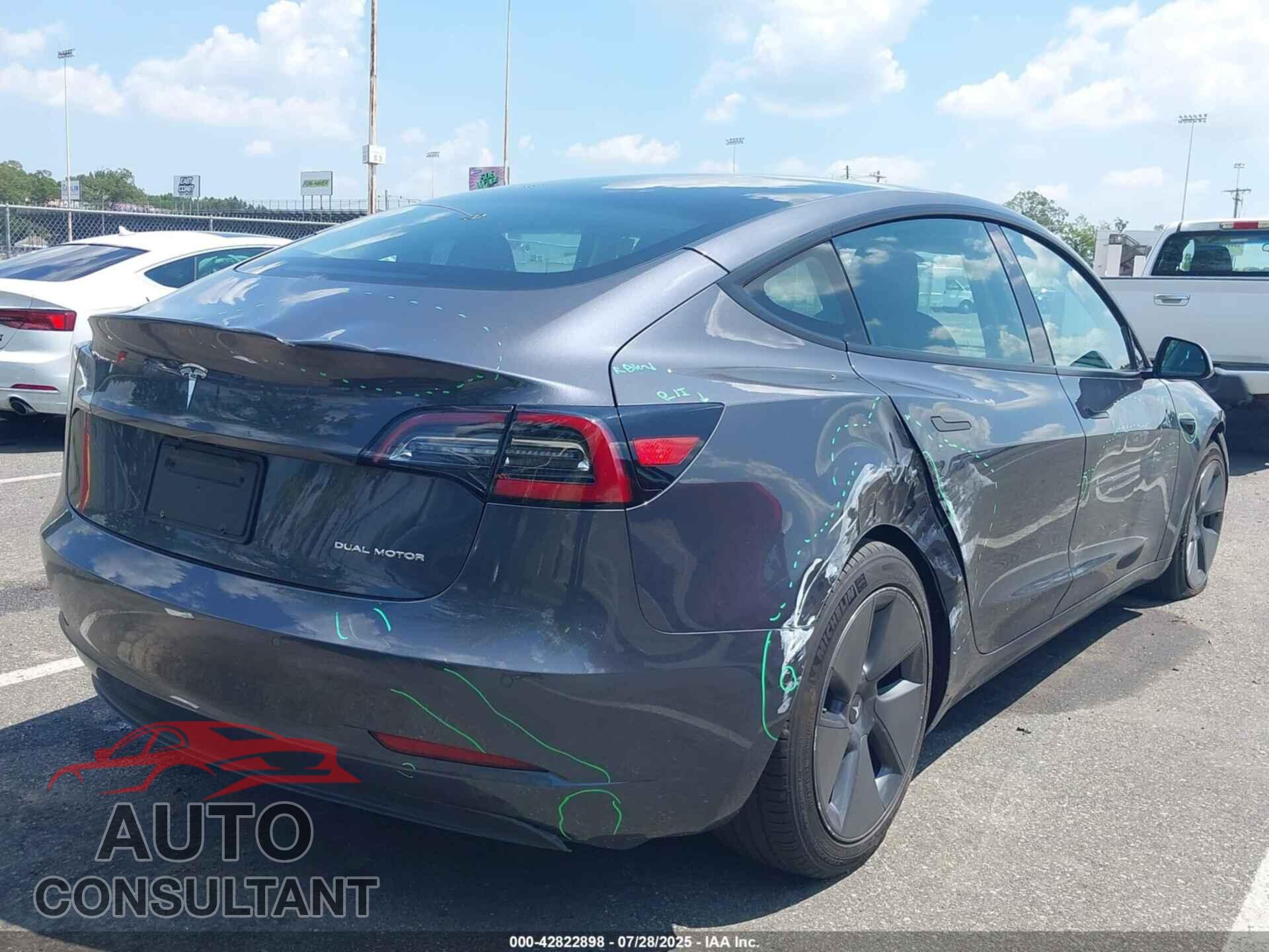 TESLA MODEL 3 2021 - 5YJ3E1EB2MF988355