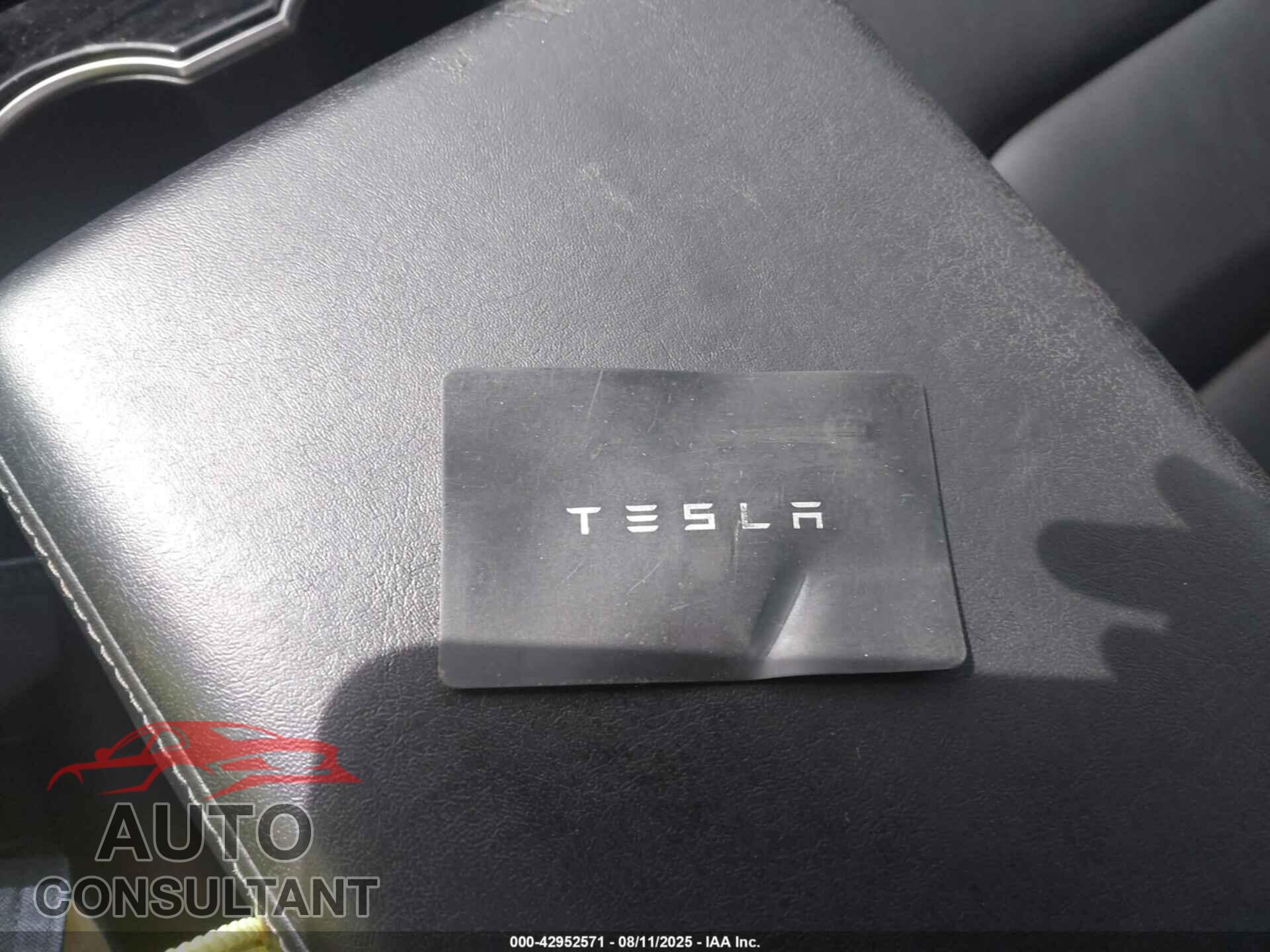 TESLA MODEL 3 2019 - 5YJ3E1EA2KF399150