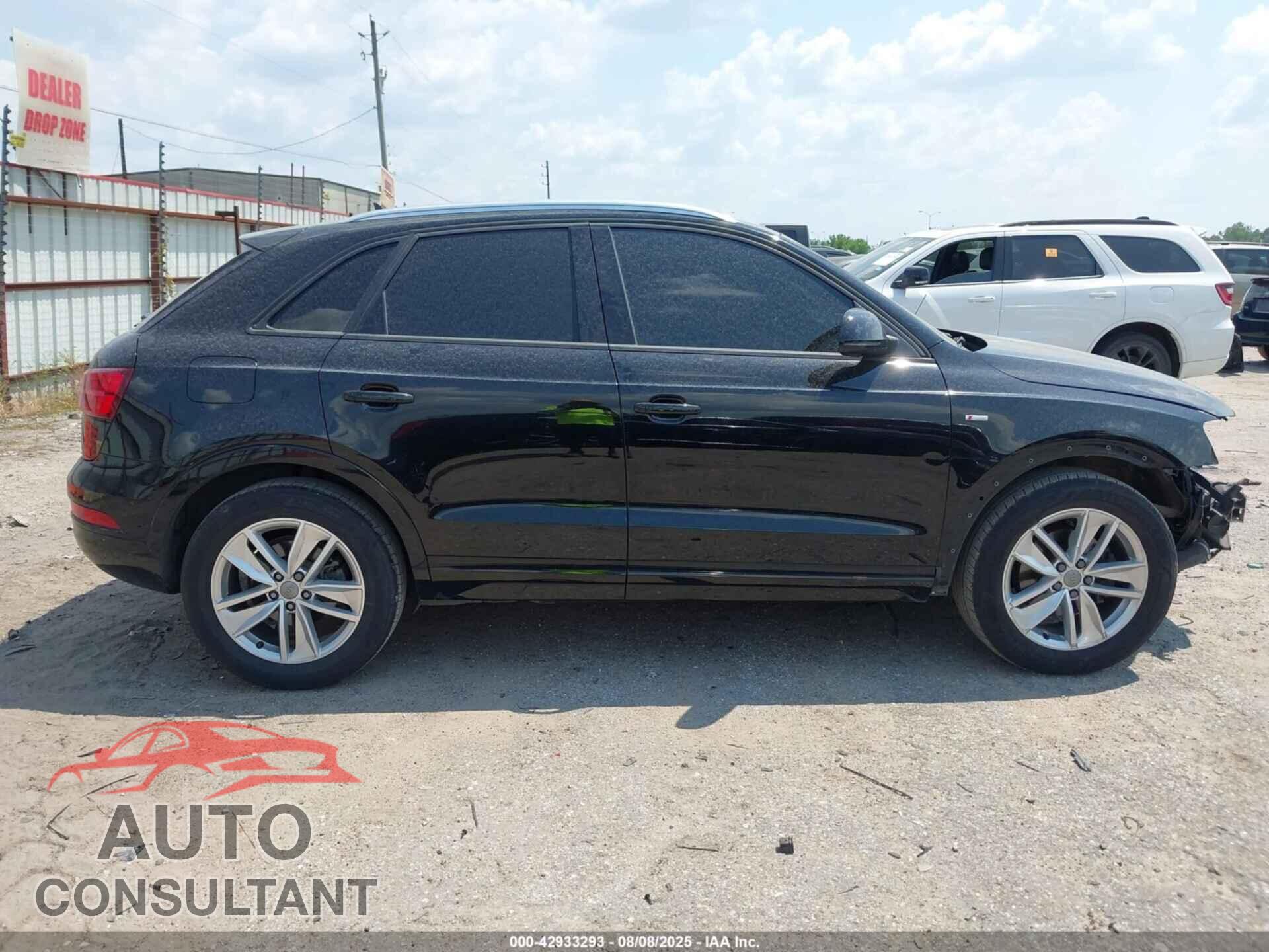 AUDI Q3 2018 - WA1ECCFS8JR015229
