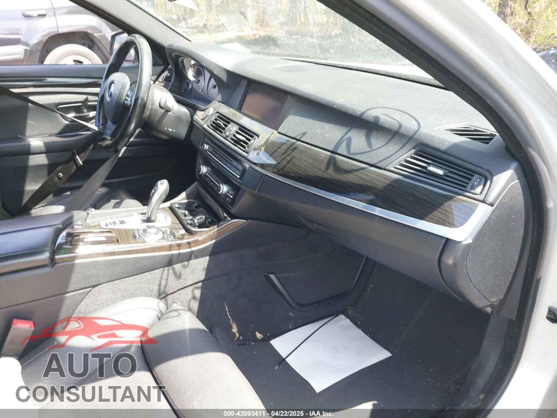 BMW 528I 2013 - WBAXG5C56DD233049