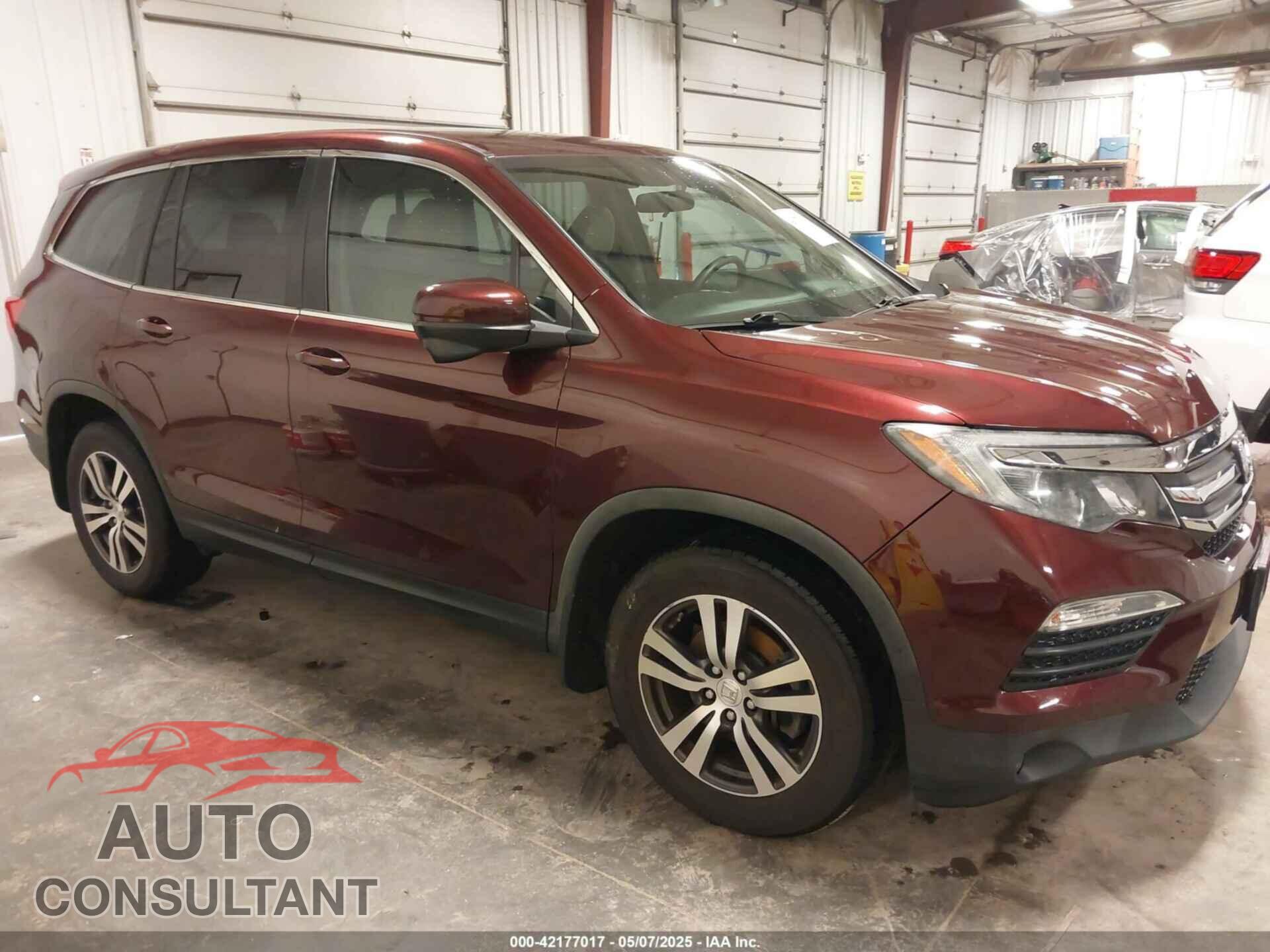 HONDA PILOT 2017 - 5FNYF6H36HB037537