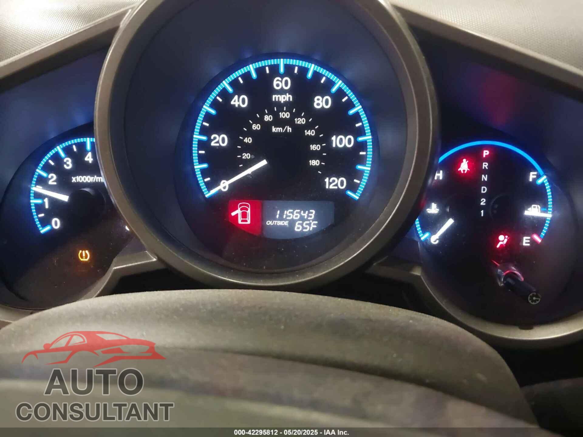 HONDA ELEMENT 2011 - 5J6YH2H78BL005760