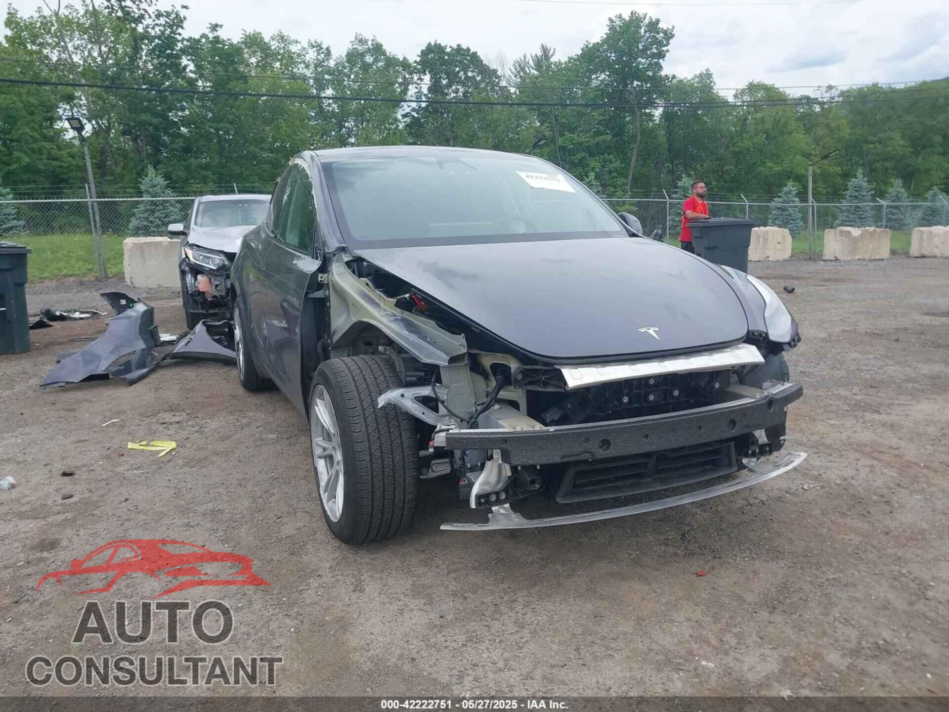 TESLA MODEL Y 2023 - 7SAYGDED2PF935181
