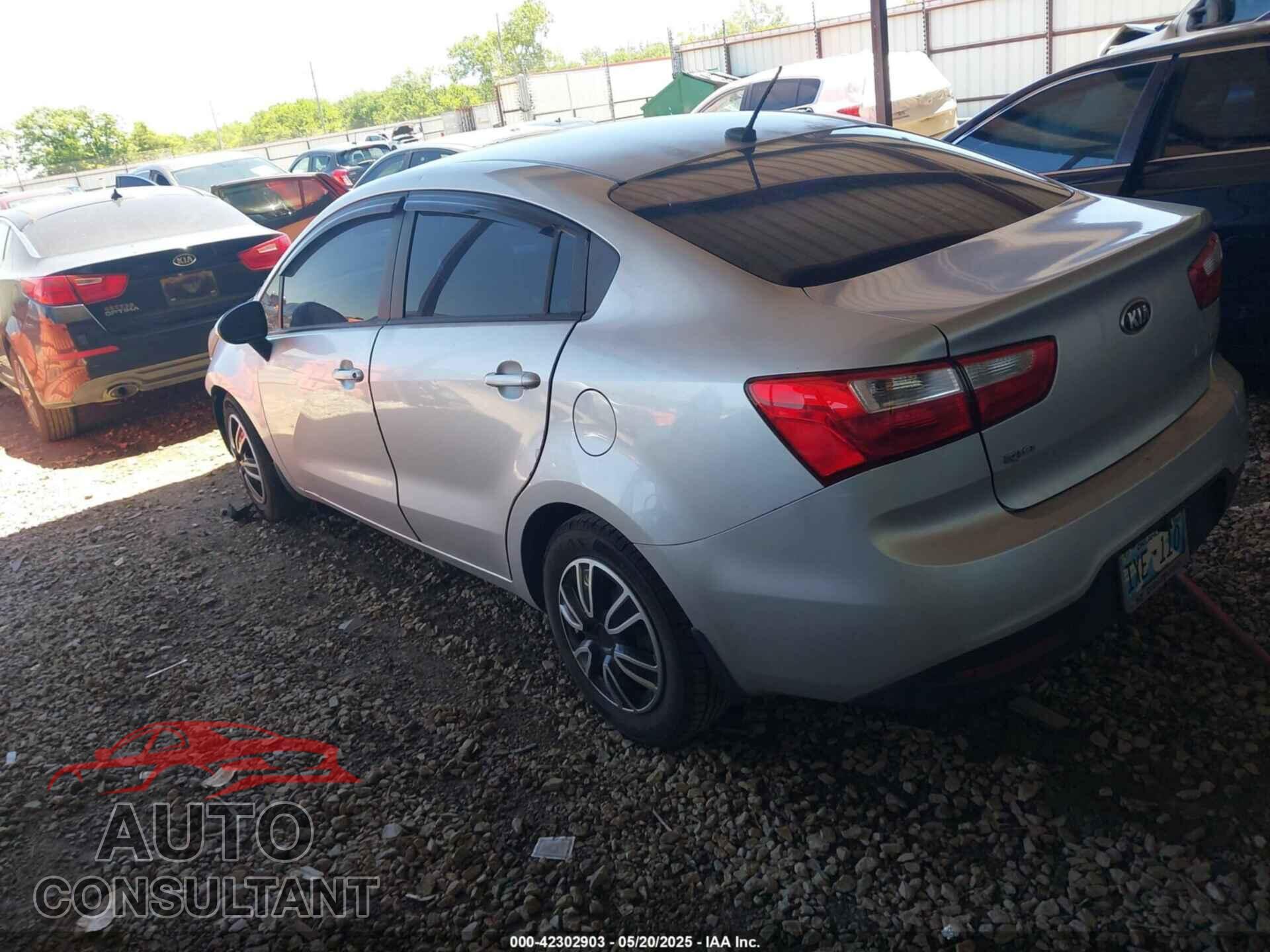 KIA RIO 2014 - KNADM4A3XE6375756